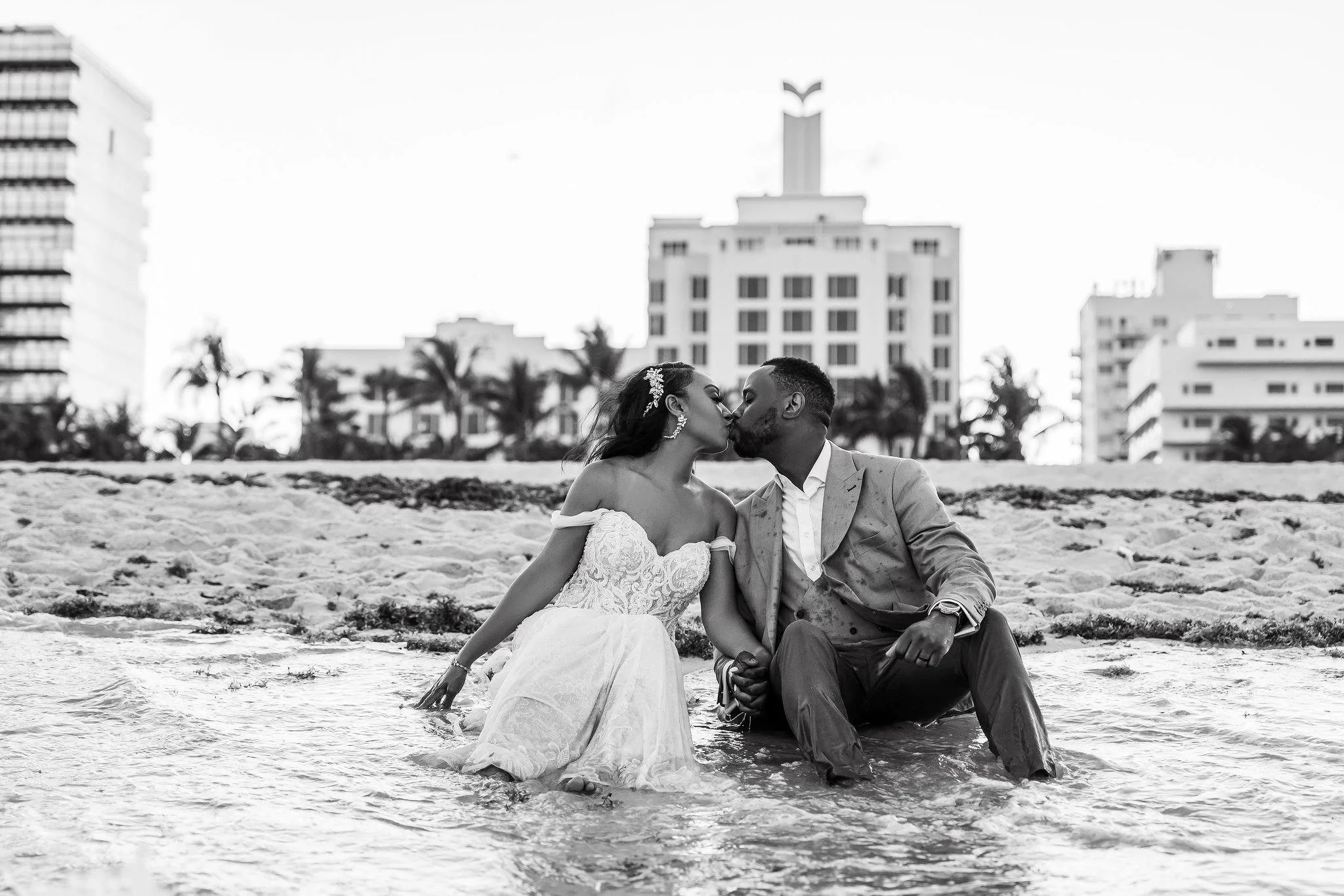 Why Choosing the Right Photographer and Videographer  Is Crucial for Your Wedding Day