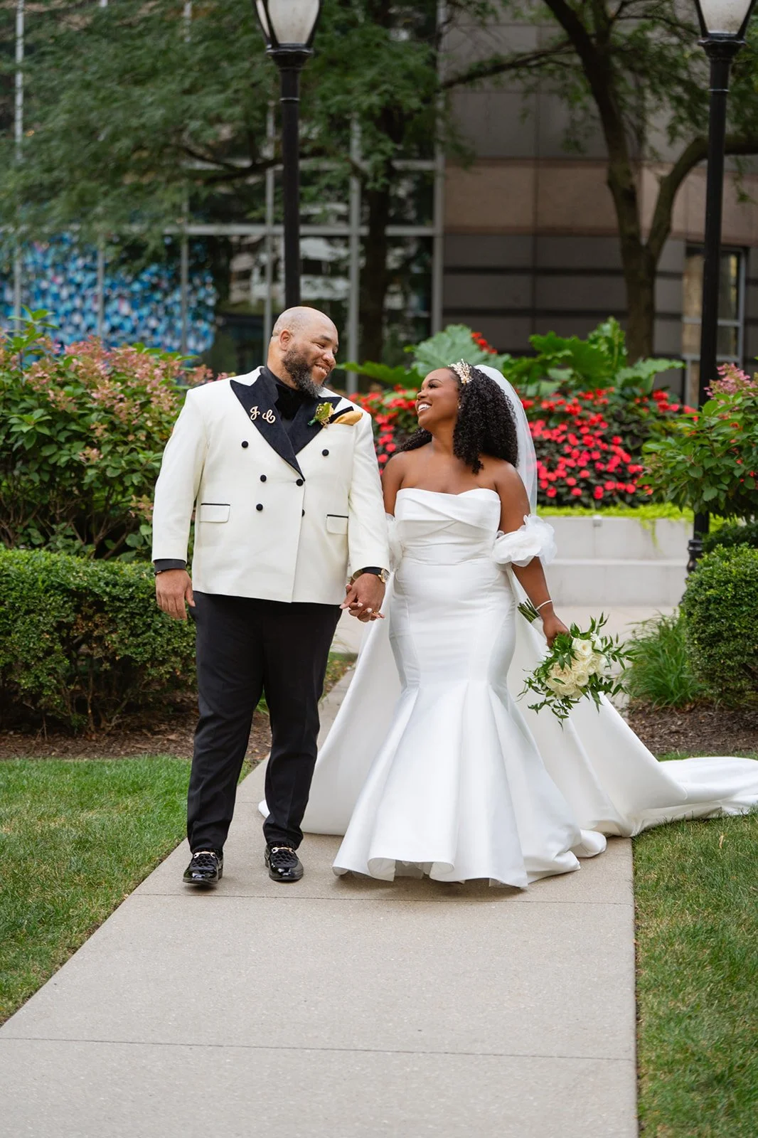 Catherine and Johnnie’s Elegant Black Tie Wedding at Pazzo’s Chicago