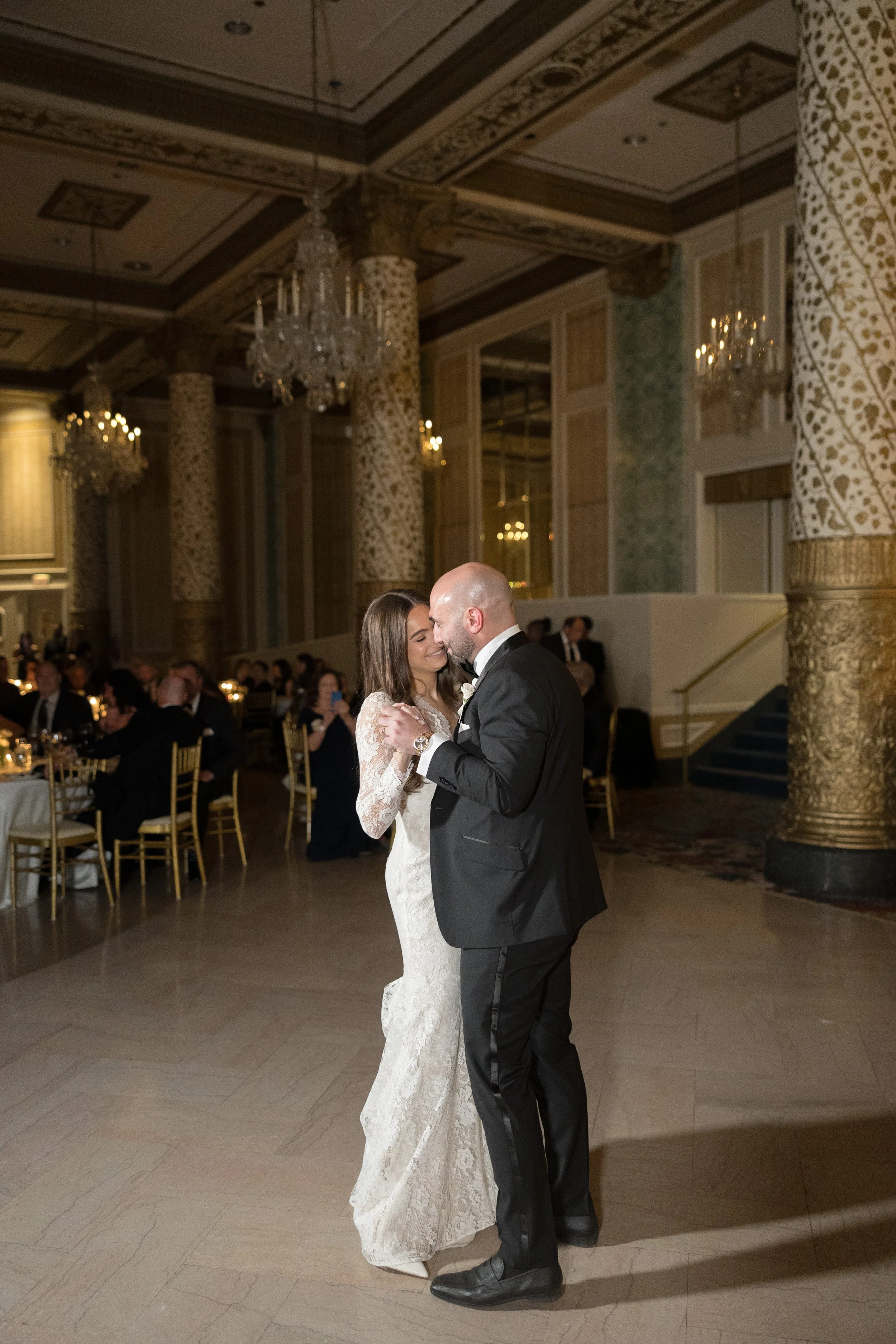 wedding-first-dance-drake-chicago.jpg