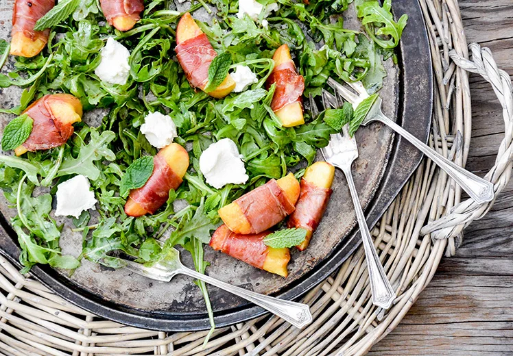 Proscuitto-Peach-Arugula-Salad-3.jpg