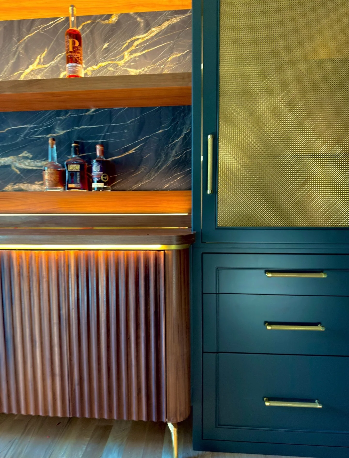 Home office? ✏️ Whiskey bar? 🥃

Both? &hellip;&hellip;..coming soon 👀

#office #whiskey #custom  #woodworking #dreamhome