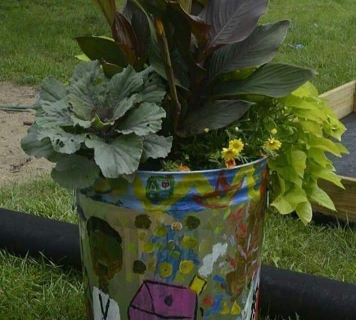 garbage can flowers.jpg