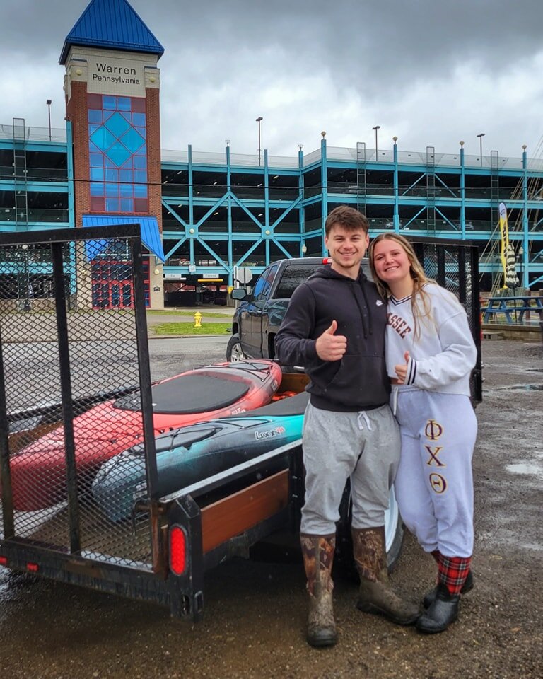 Congrats to the Borger family on their new Old Town Loon's and NRS stand-up paddle board! 

Thanks so much for shopping local, we appreciate it! Happy paddling to the whole family!