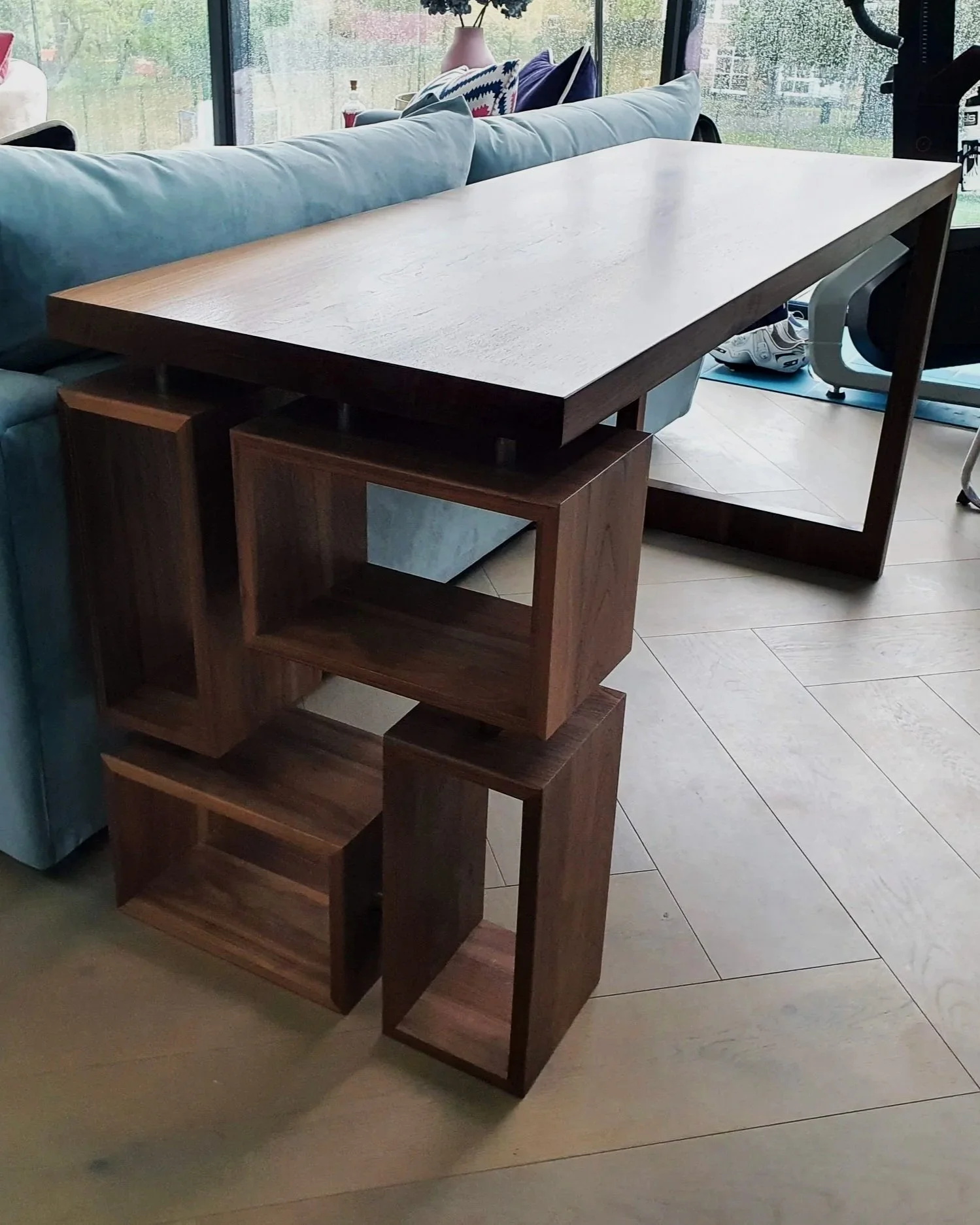 HeliconiaDesign_LibraryDesk.jpg