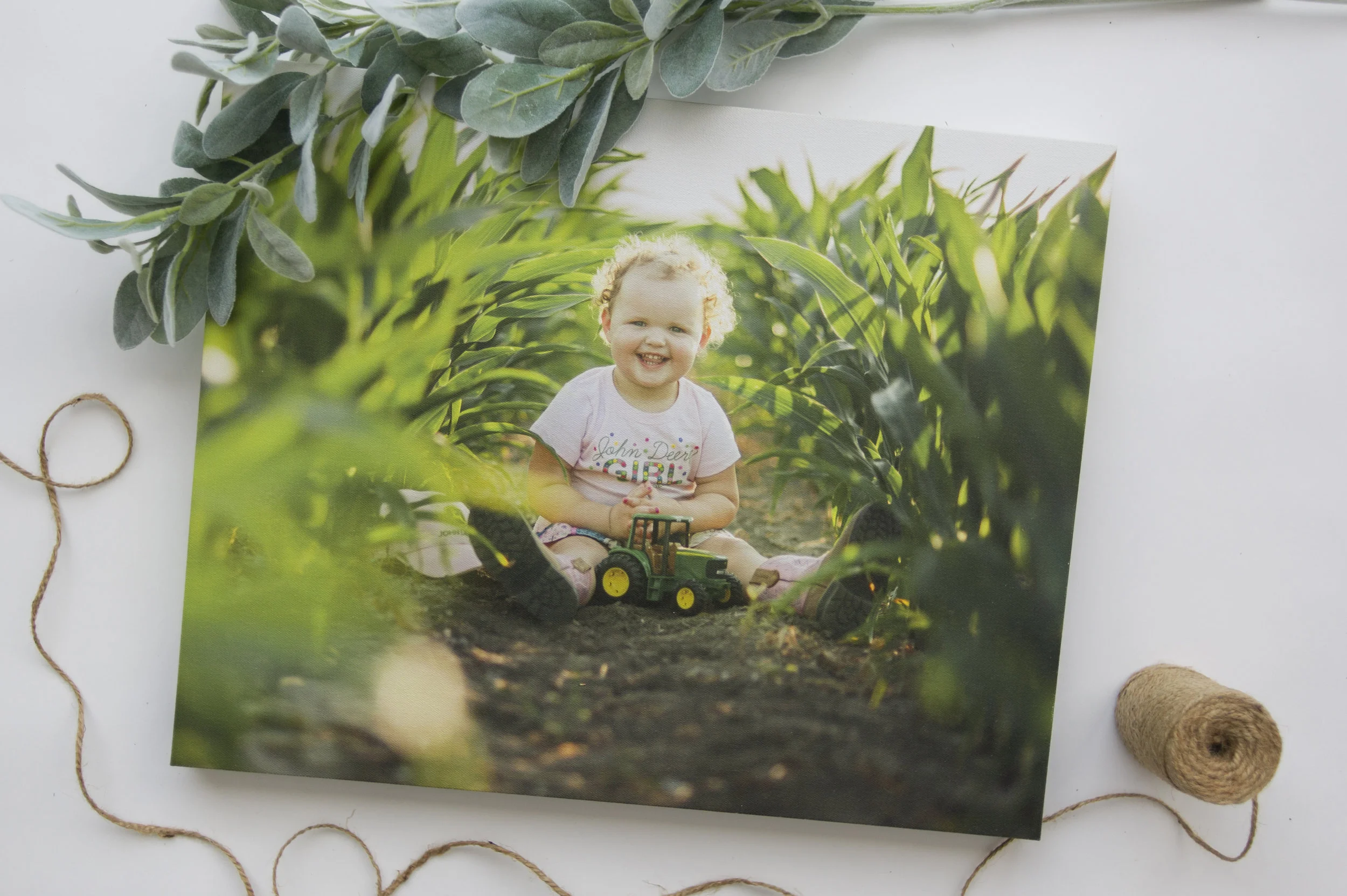 picture of chasing lockets and keychains with photos in them for photography clients near dorchester nebraska photographer kelsey homolka nerud