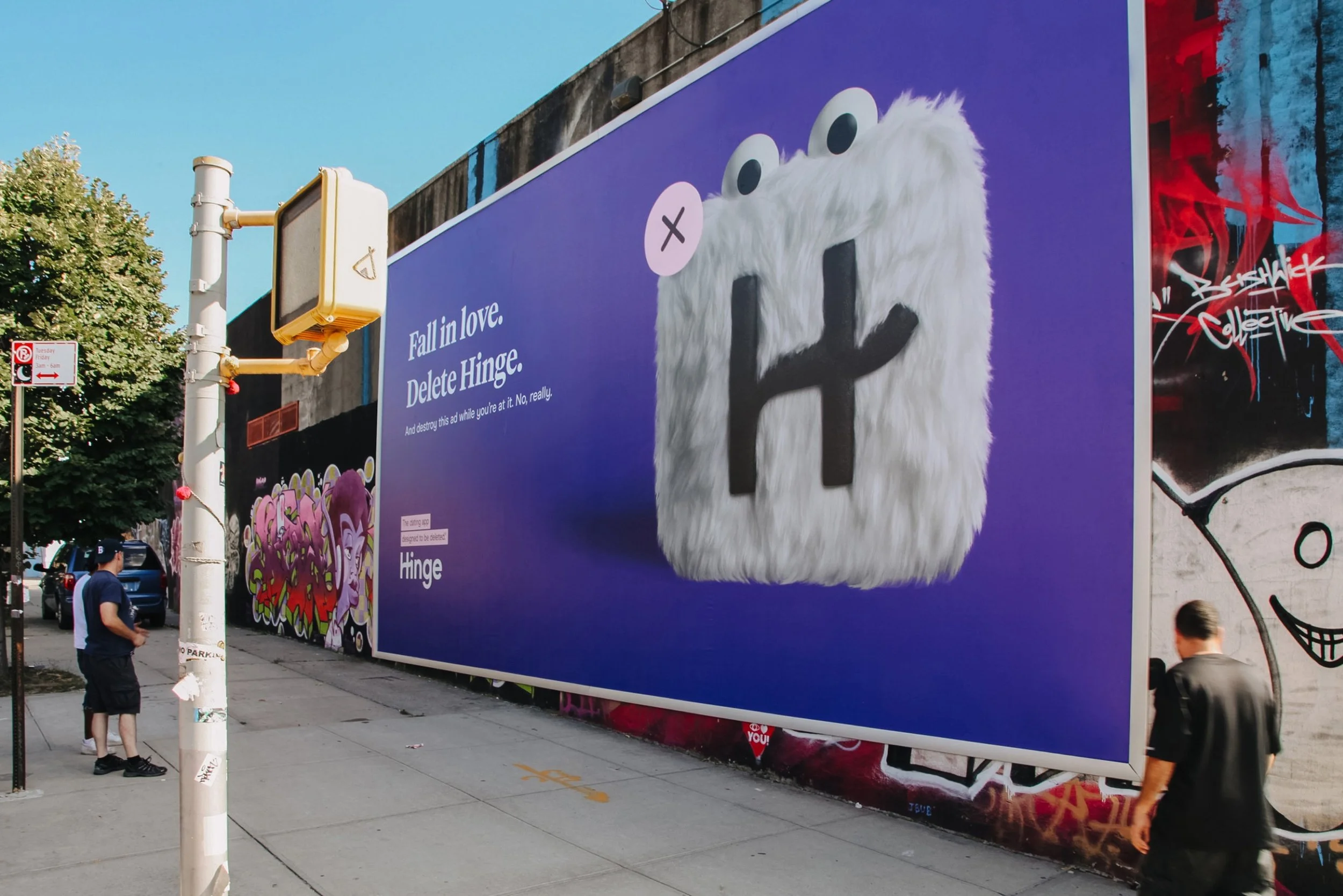 Hinge-Campaign-OOH-Mural.jpg