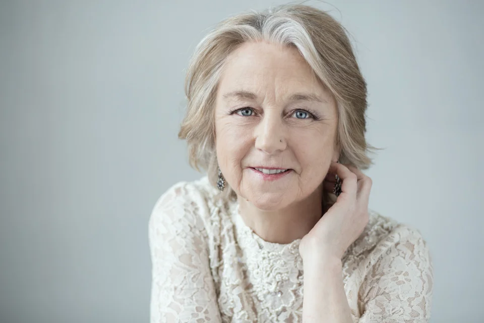 Debbie is an Artist.