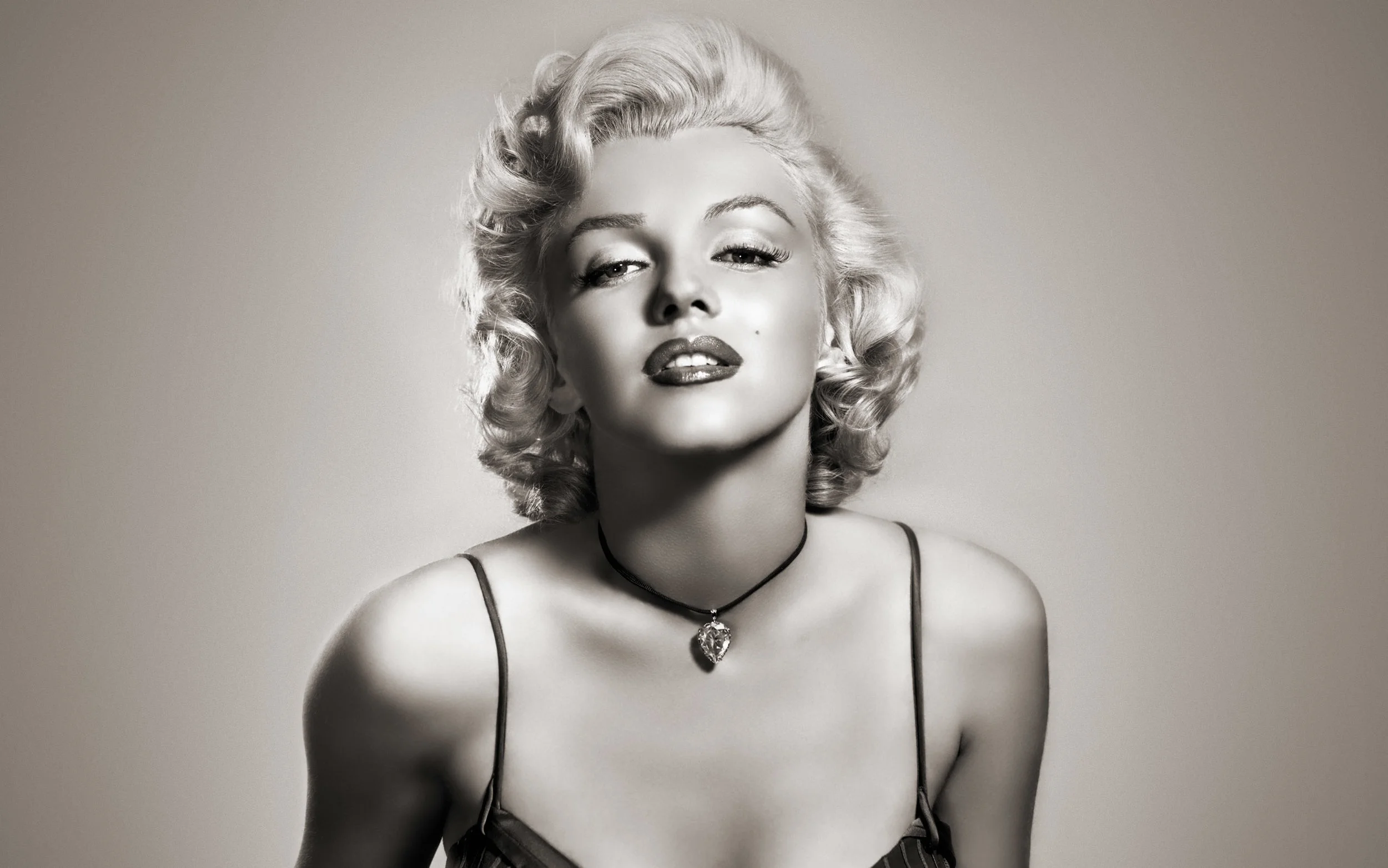 marilyn_monroe-wide.jpg