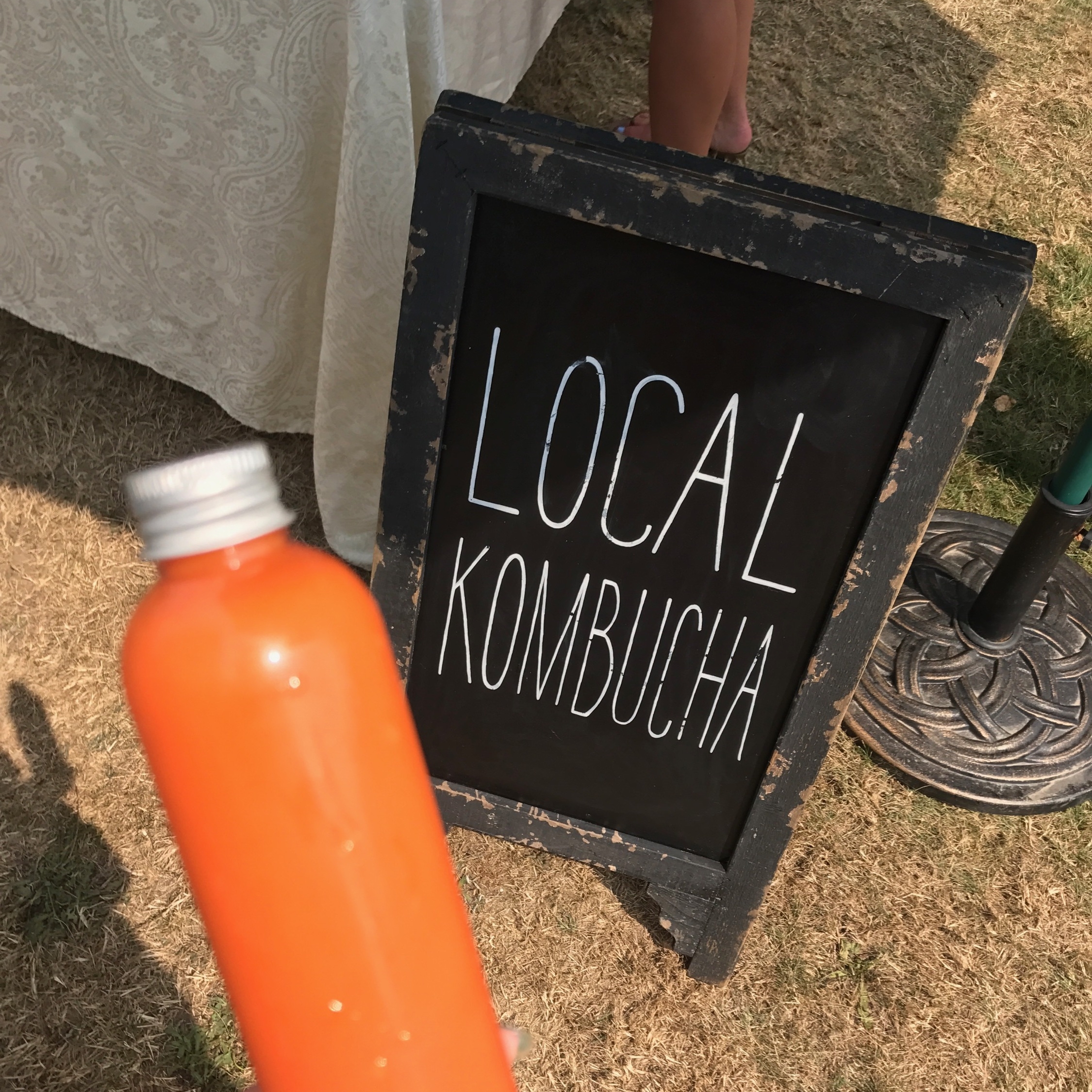 Although the farmers market is seriously lacking vegan baked goods, you can't go wrong with local kombucha. Tumeric & ginger "welness shot" pictured here. 