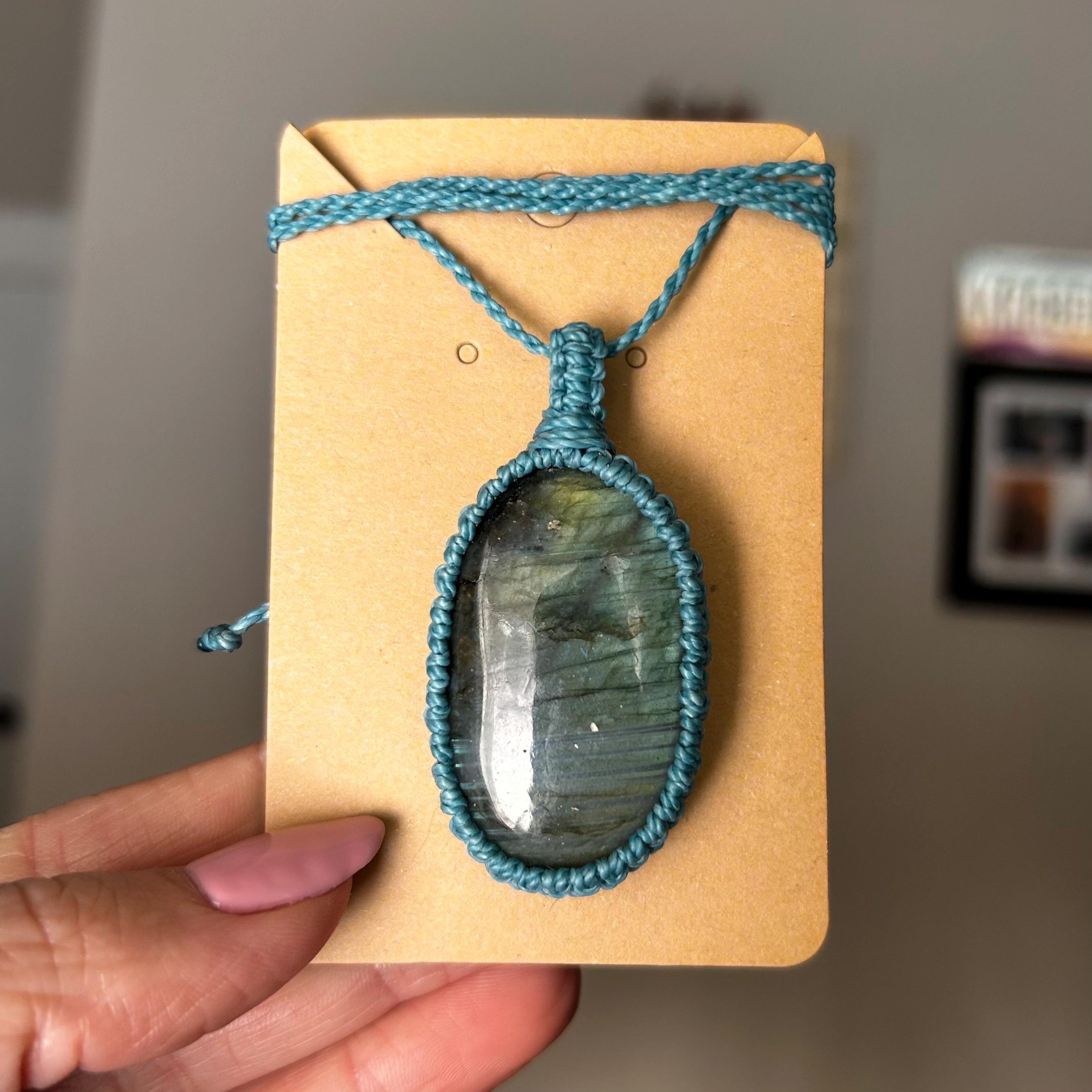 https://i.etsystatic.com/32697578/r/il/41a8a6/6584029996/il_fullxfull.6584029996_sd65.jpg