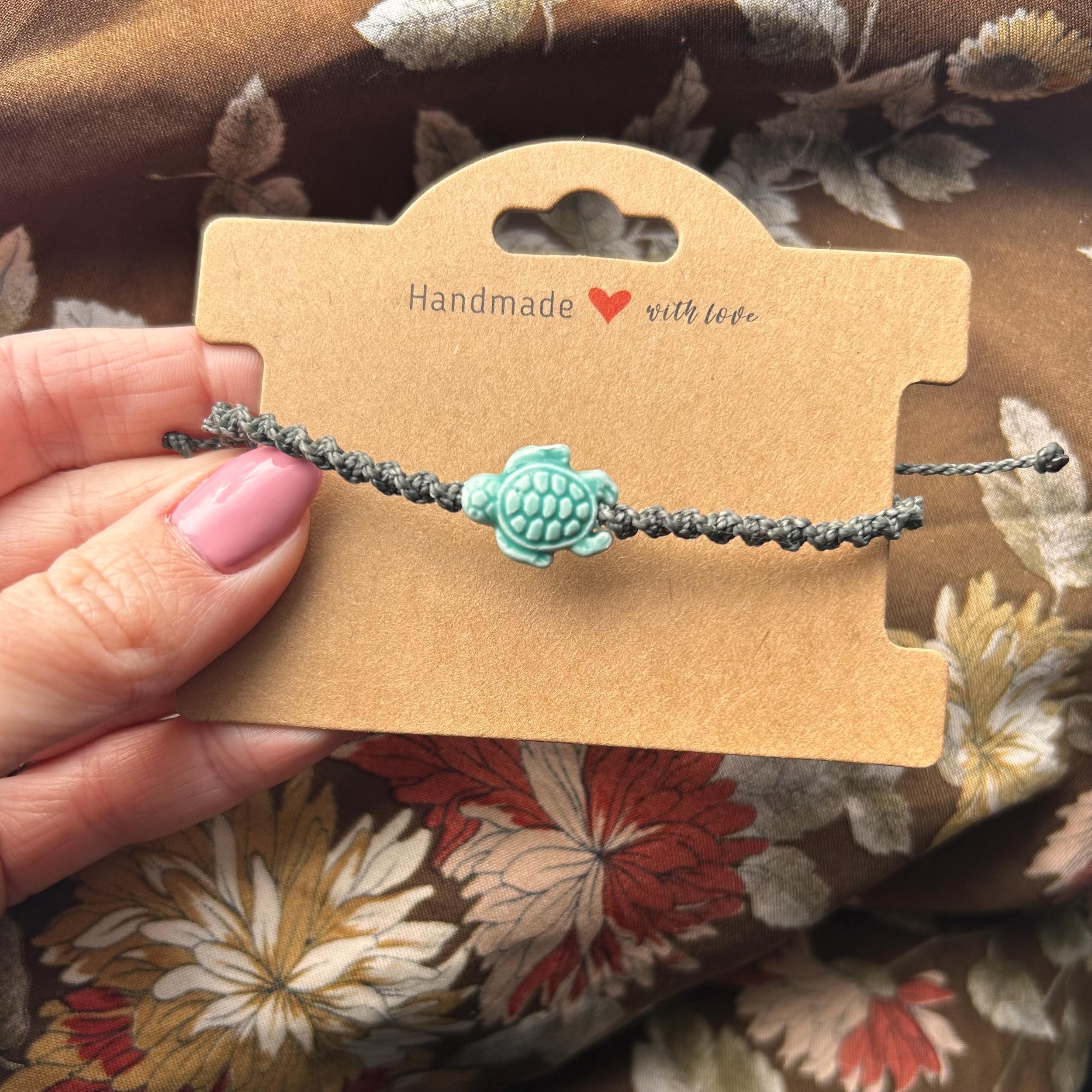 https://i.etsystatic.com/32697578/r/il/fe5d4b/6632116881/il_fullxfull.6632116881_fzdo.jpg