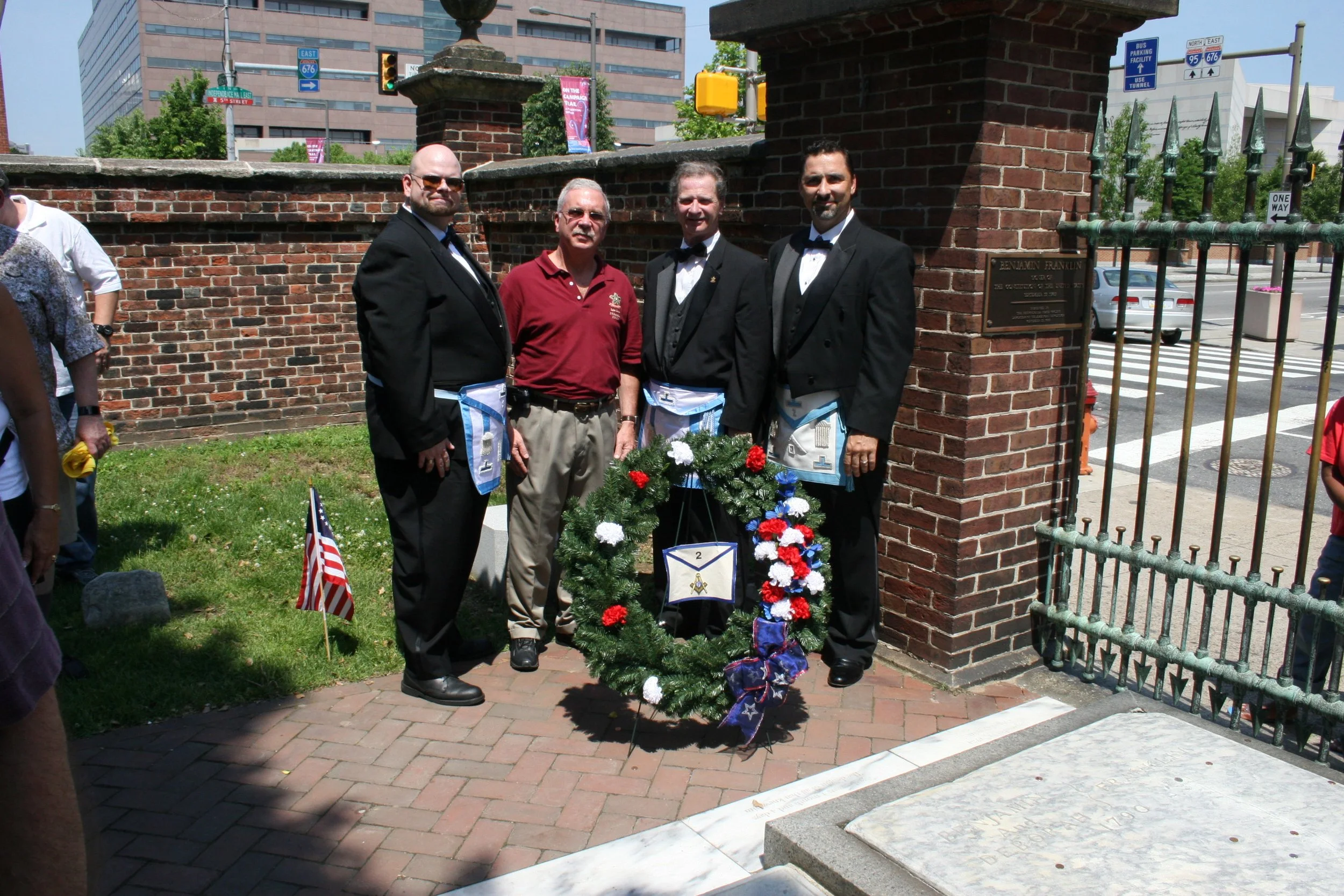 [2008] Wreath Laying at the grave of Bro. Benjamin Franklin, P.R.W.G.M.
