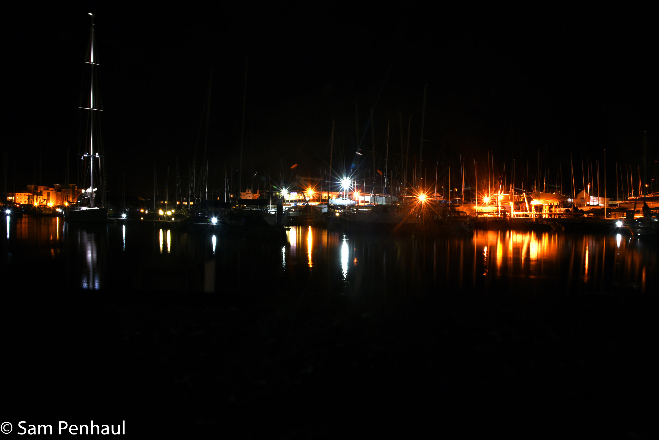 This is one of those rare moment when you find just the right weather to do a long exposure. For a the days there where practically waves in the marina, but i just managed to get a shot in between the storms. This one was up at nearly 30 second to try and get the best reflections from the near flat calm water. 