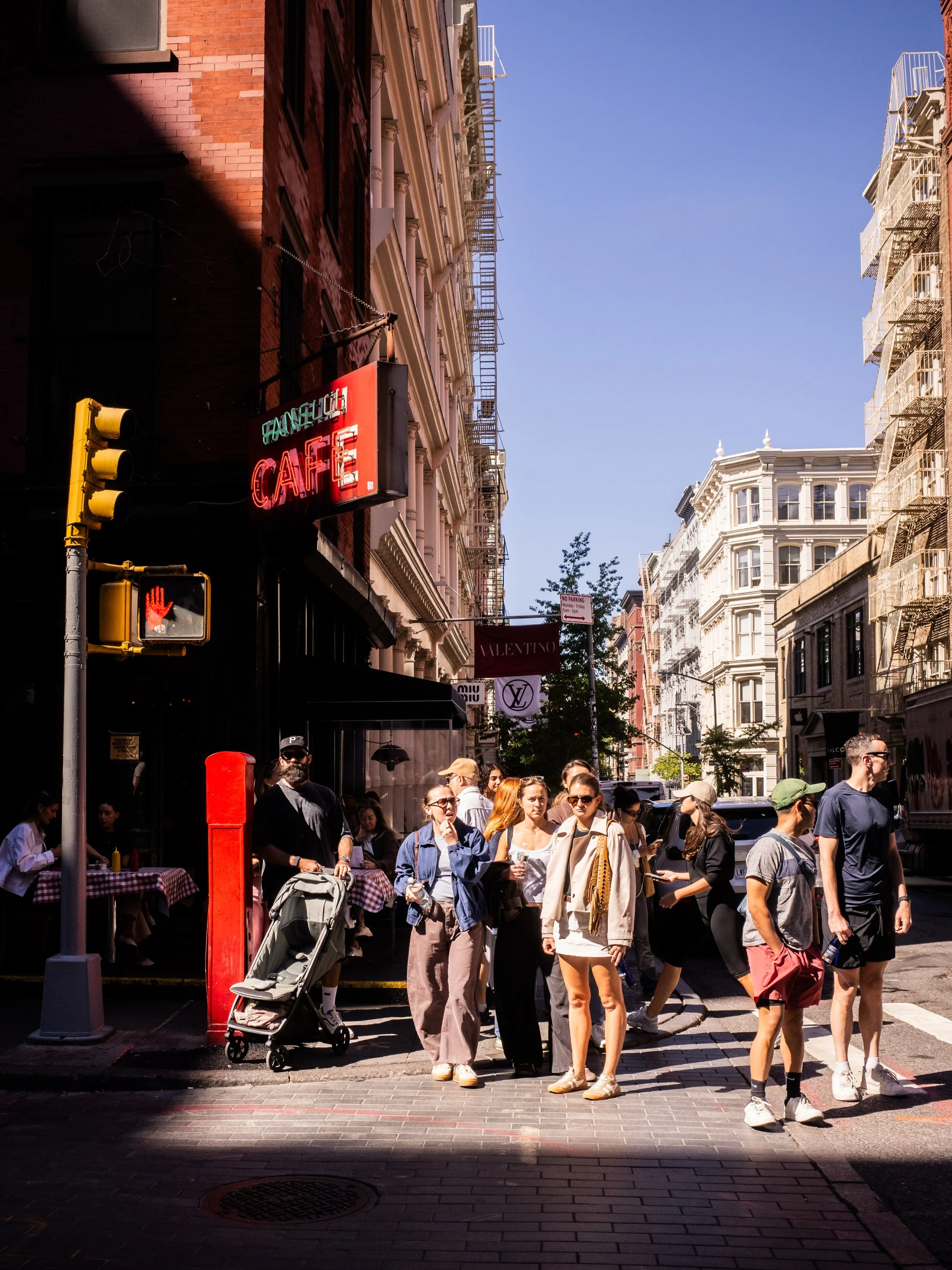 12:42PM #NewYork #USA &ldquo;beautiful light &amp; shadow in SOHO&rdquo;by @shunsky.nyc for @24hourproject.

&ldquo;24 Hours Against Hunger&rdquo; in support of @actionagainsthunger, a global organization fighting hunger and malnutrition. 

One photo