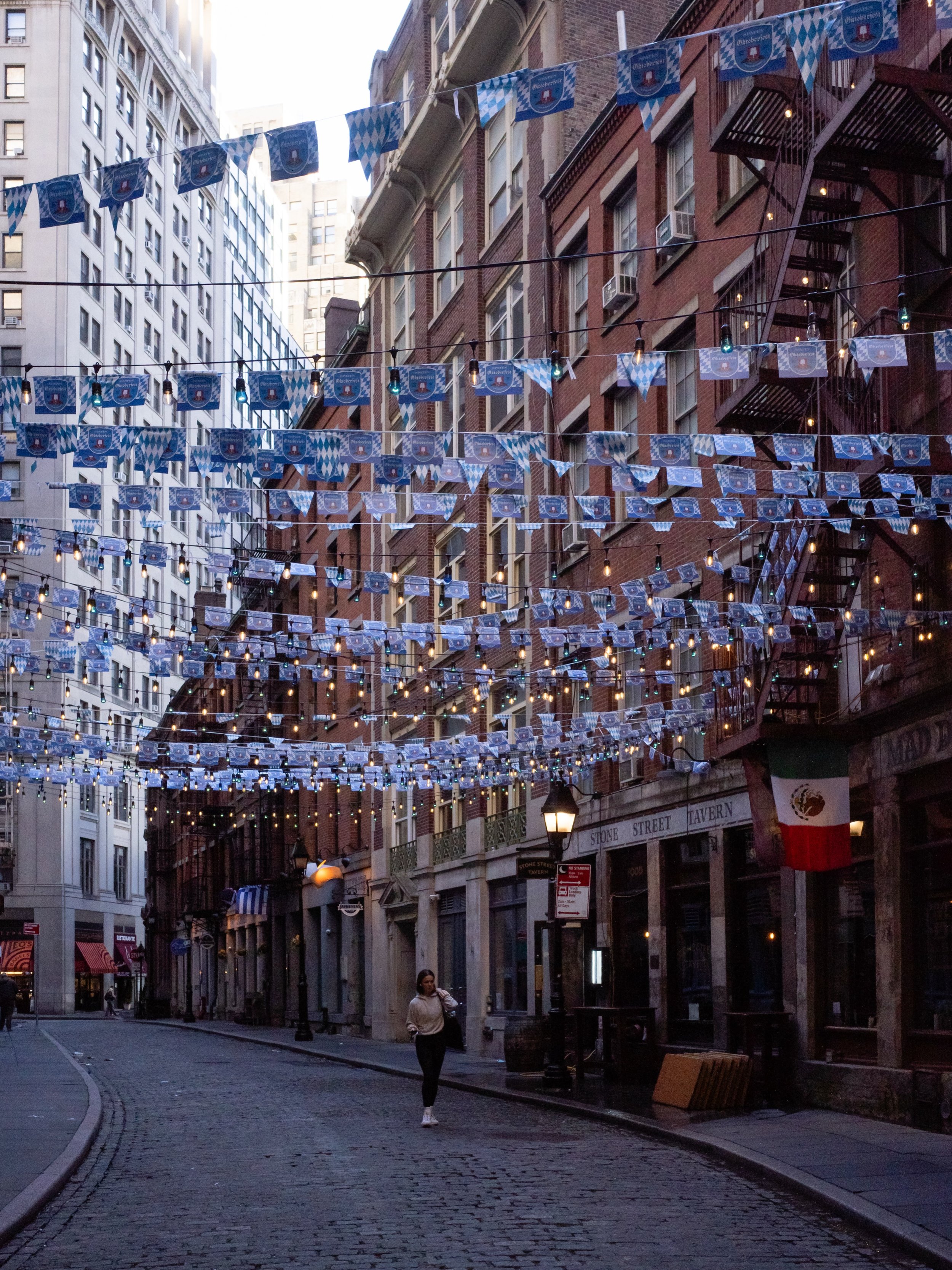08:37AM #NewYork #USA &ldquo;mesmerizing&rdquo;by @shunsky.nyc for @24hourproject.

&ldquo;24 Hours Against Hunger&rdquo; in support of @actionagainsthunger, a global organization fighting hunger and malnutrition. 

One photo. One hour. One day. One 
