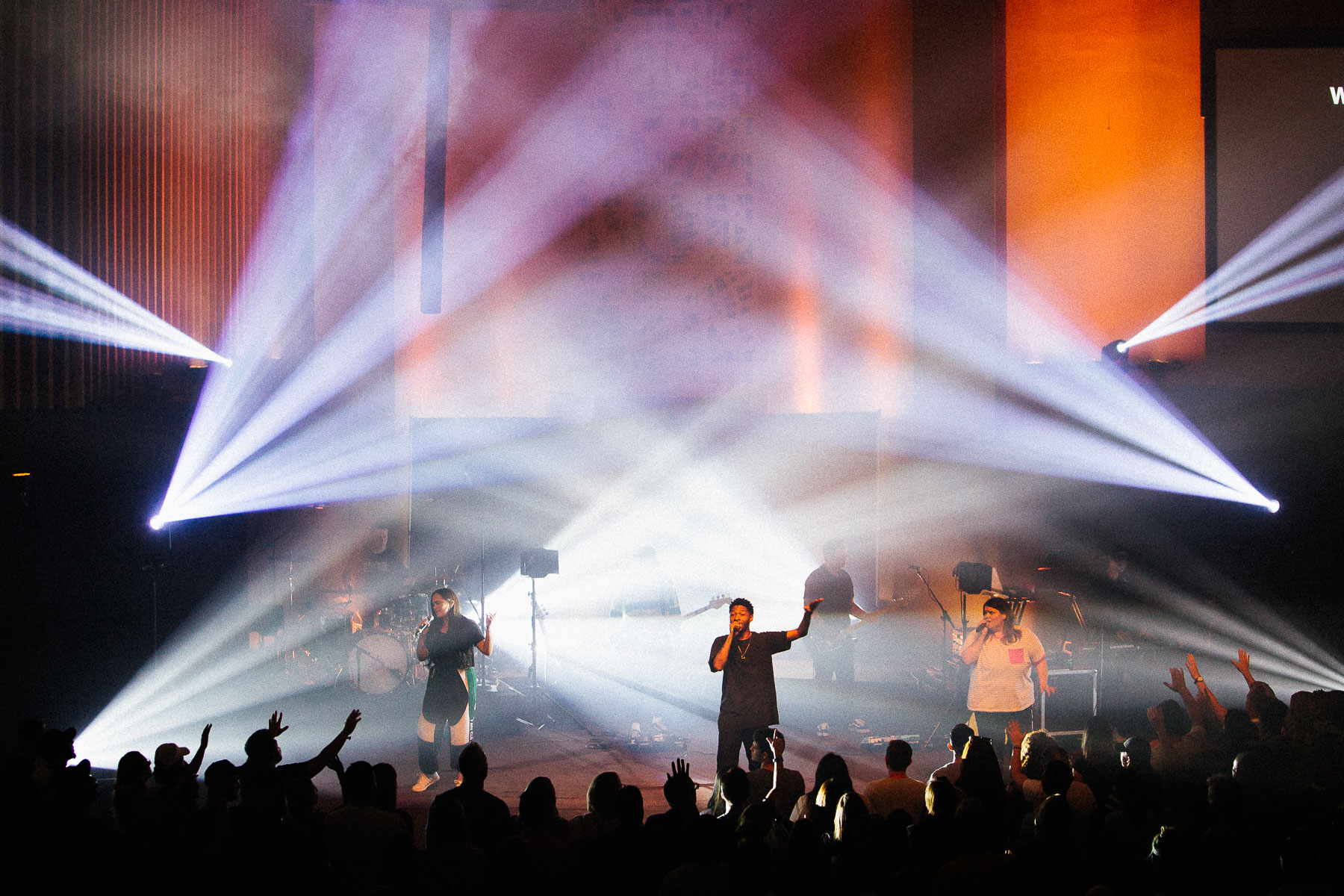 Luxium-Creative-@matt__le-Hope-Is-Here-Tour-Phoenix-Living-Streams-Chad-Veach-Mosaic-MSC-Zoe-Worship-Concert-Photography-121.jpg