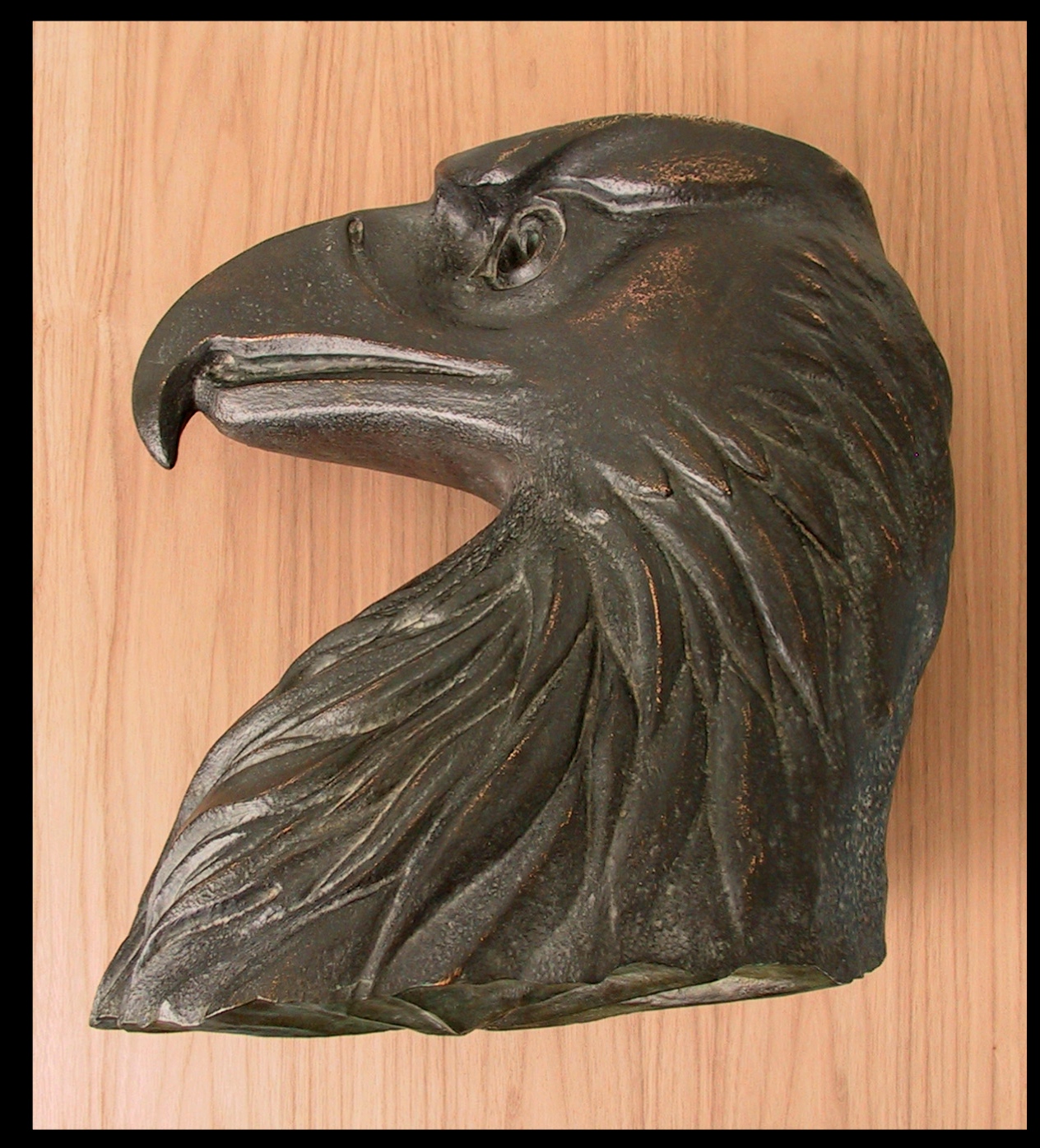 BRONZE_EAGLE_HEAD_DETAIL_LAVERDIERE_2005.jpg