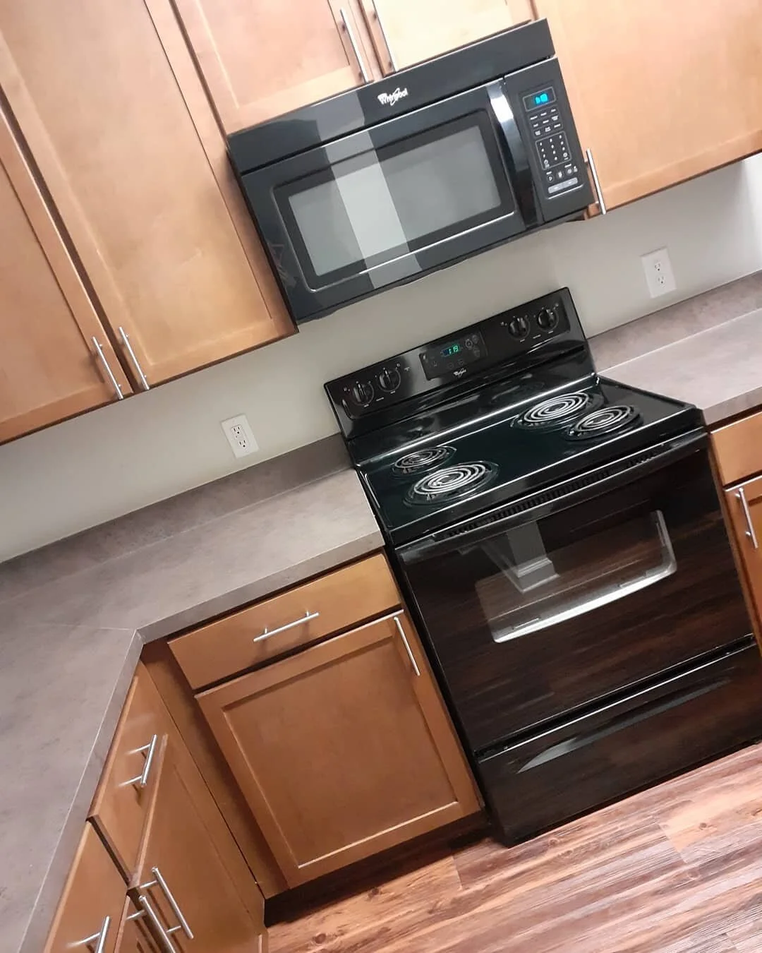 Moving Out? No problem! We can help you get your deposit back!!$$ Interior cabinets, ceilings, fridge and more... Submit an online quote form at budgetmaidcleaning.com 843-580-3882. Receive fast pricing!! #charlestonblogger #charlestonhomes #charlest