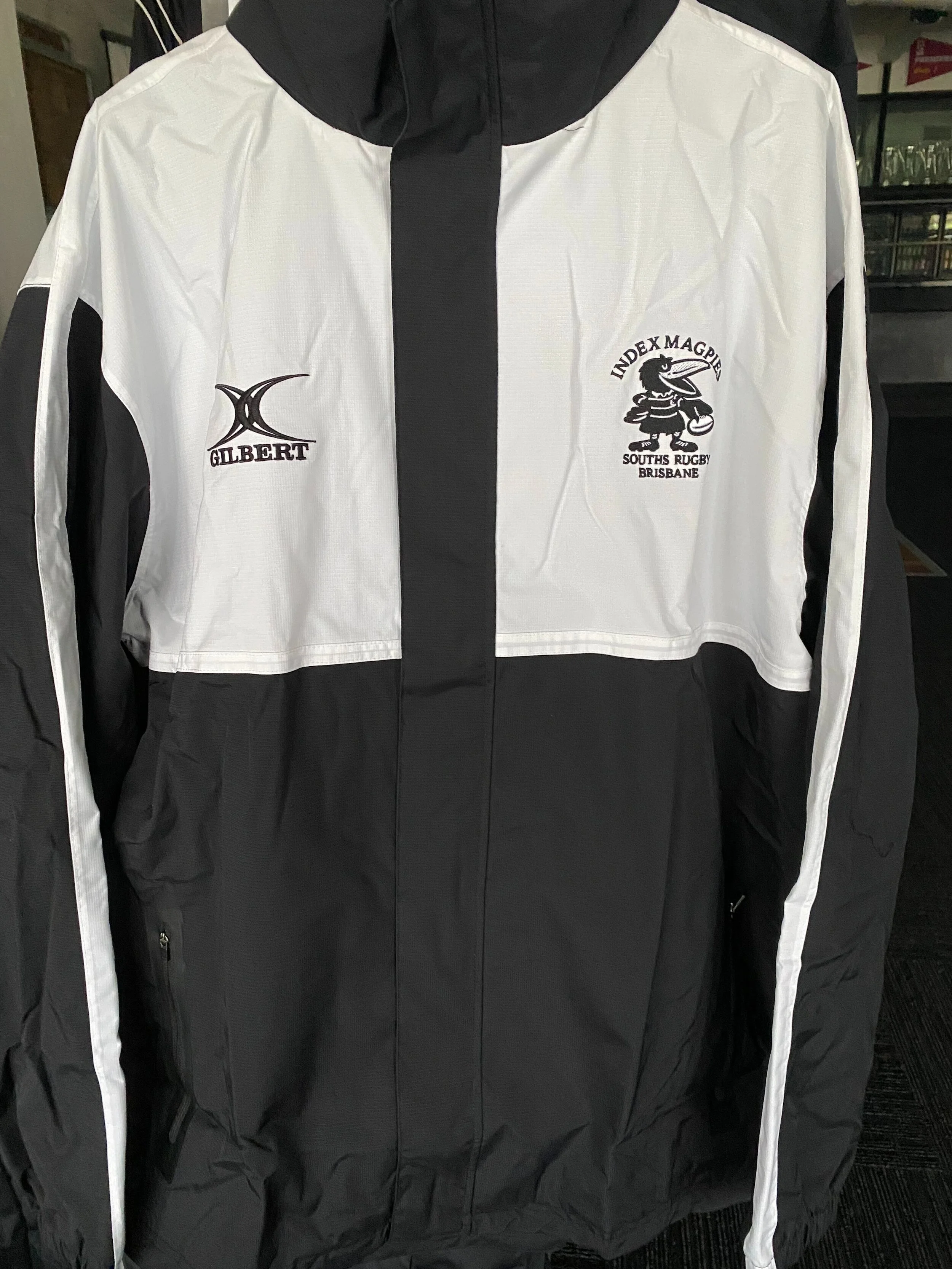 what is a spray jacket