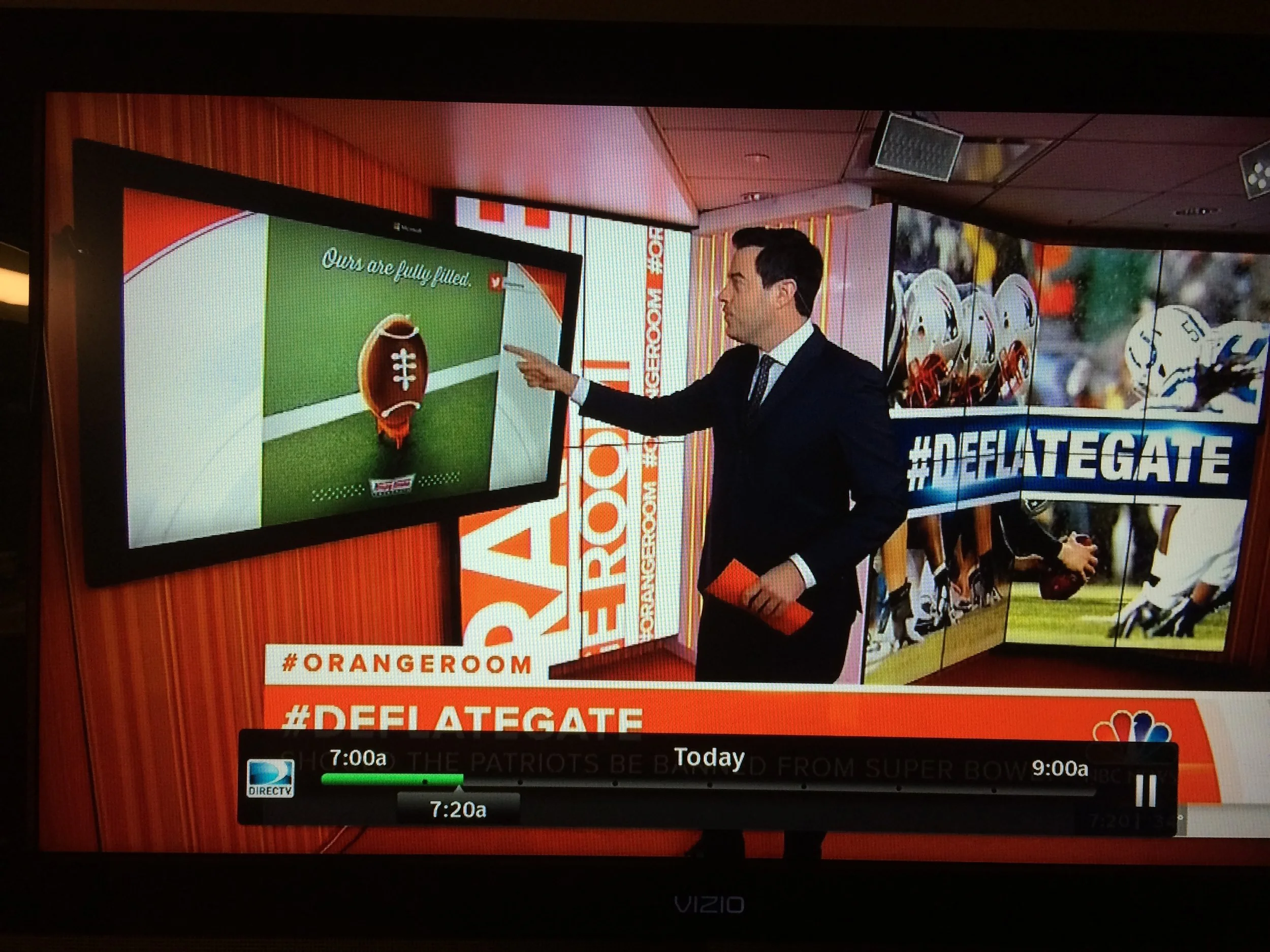   Carson Daly highlights Krispy Kreme's #DeflateGate tweet  