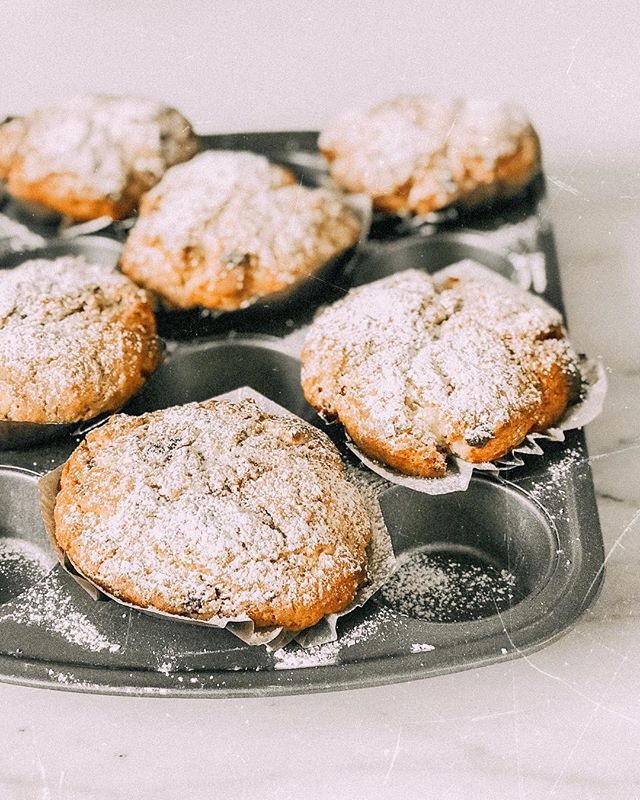 What&rsquo;s the best way to spend Saturday morning? At five5eeds with a fresh-out-the-oven raspberry and white chocolate muffin, of course!