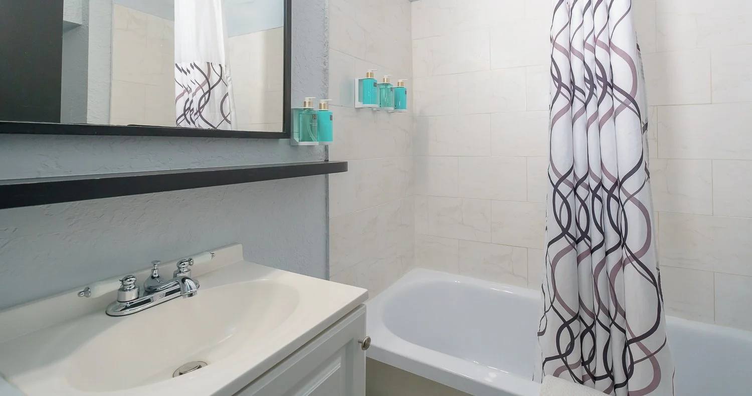 28-print-AVALON 1st floor Room-1.jpg