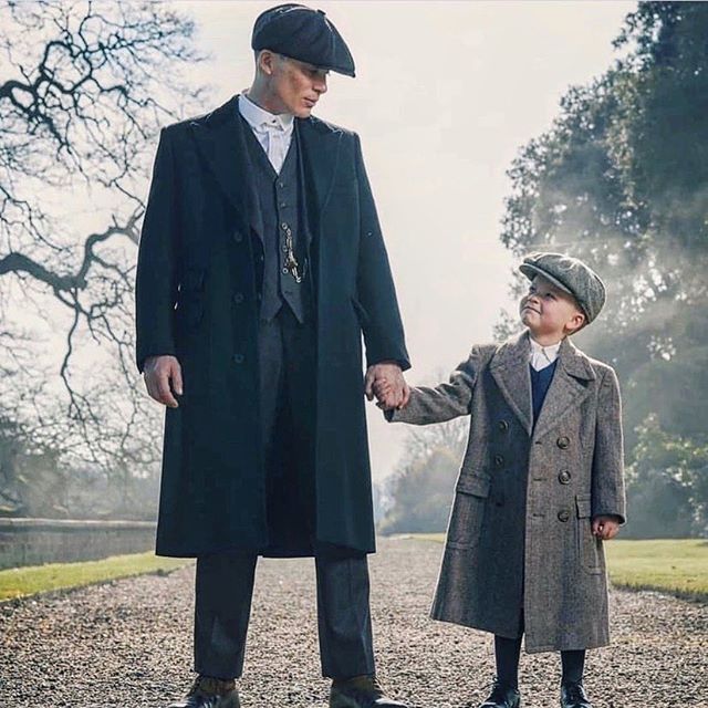 Father son goals on behalf of Peaky Blinders... link in bio 
#astorvance #itsalifestyle #peakyblinders