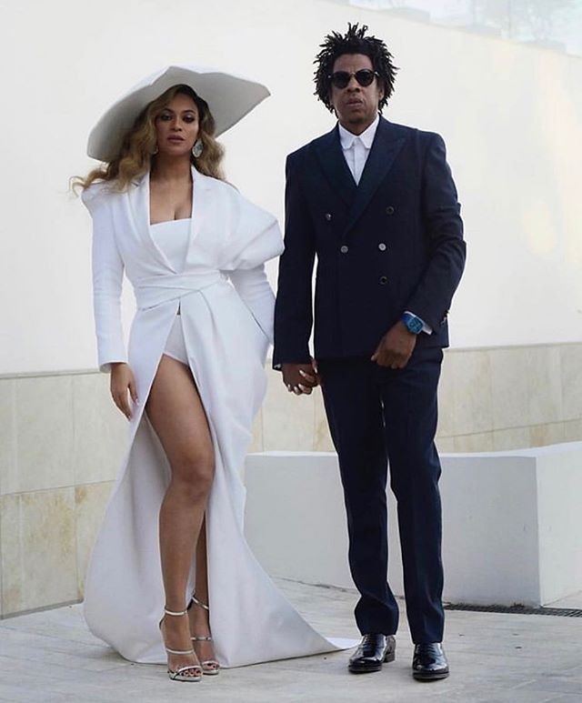 Bespoke is the new black ▪️Jay Z wearing a bespoke 6 button suit by @louisvuitton &amp; Beyonce wearing @balmain || #getthelook #itsalifestyle #astorvance #jointhemovement