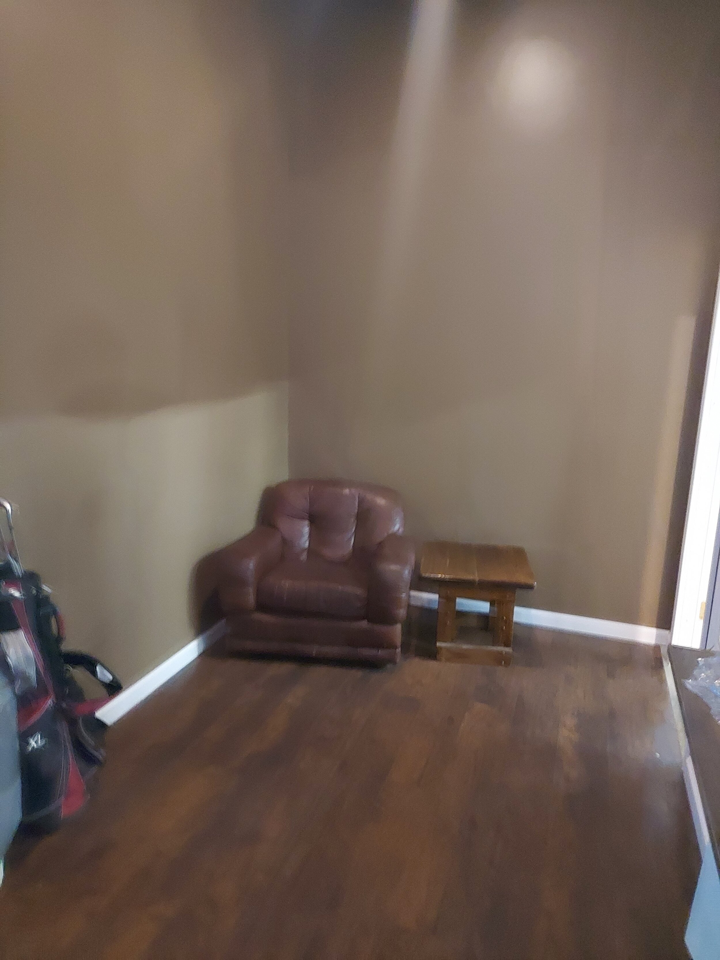 Golf Room Pic Couch.jpg