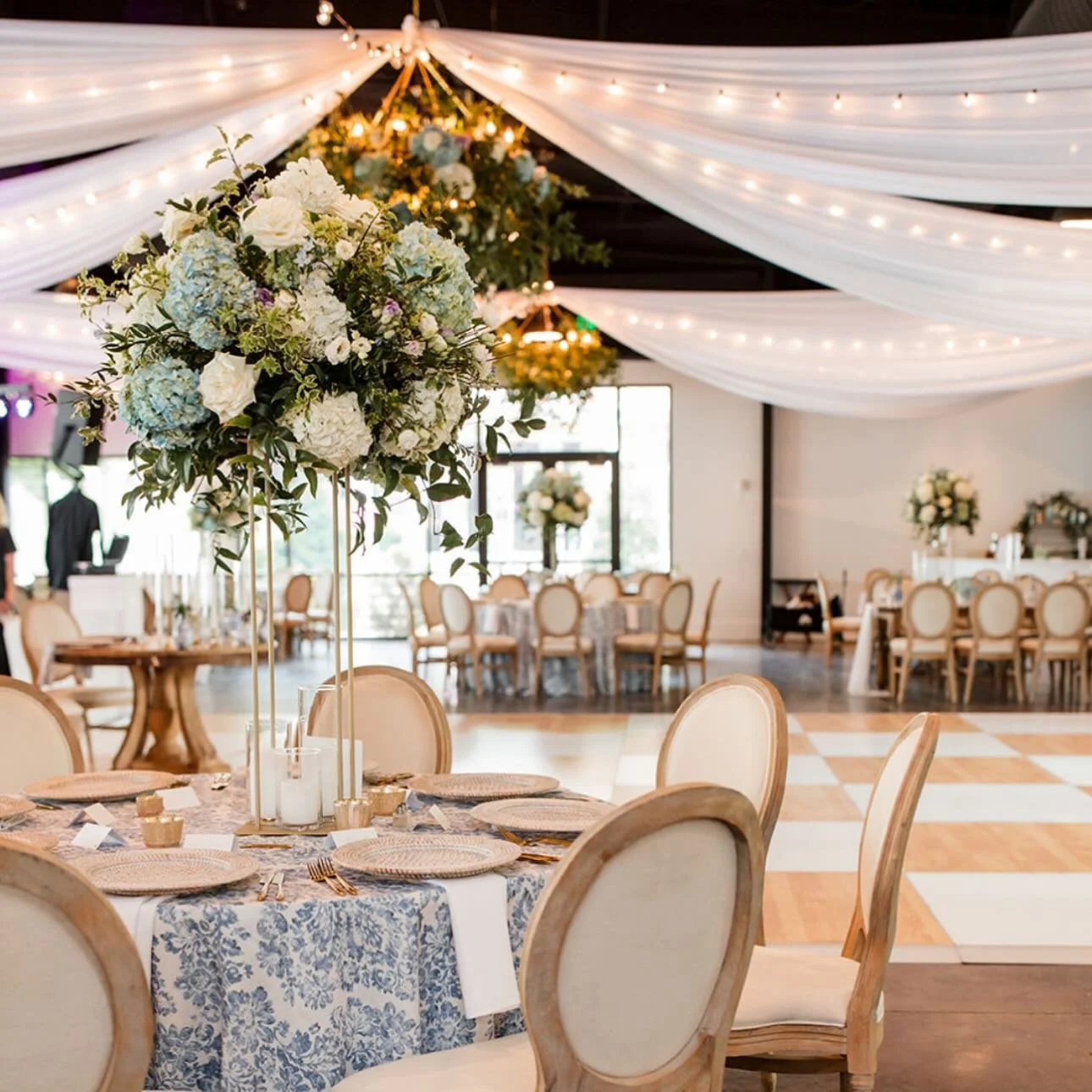 Needing something blue for your big day..? We got that covered 💙😊
Photography l @johnmyersphotography 
Venue l @cherokee.dock 
#somethingblue #weddingseason #flowers #nashvilleflorist