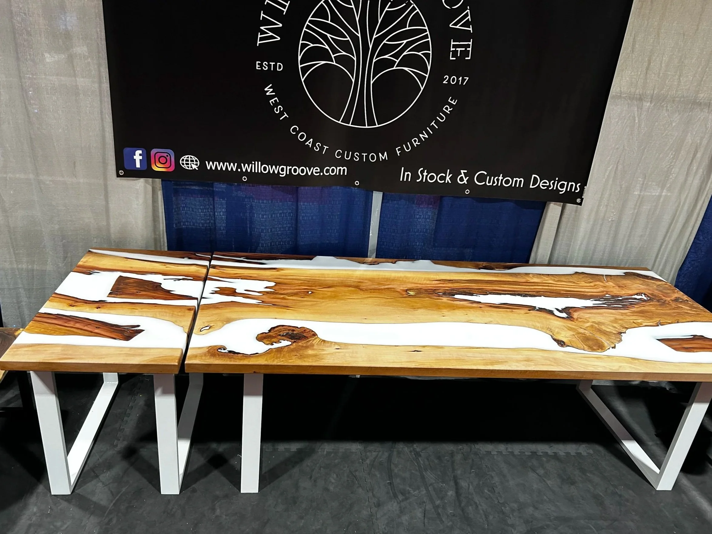 Arbutus Extension Table