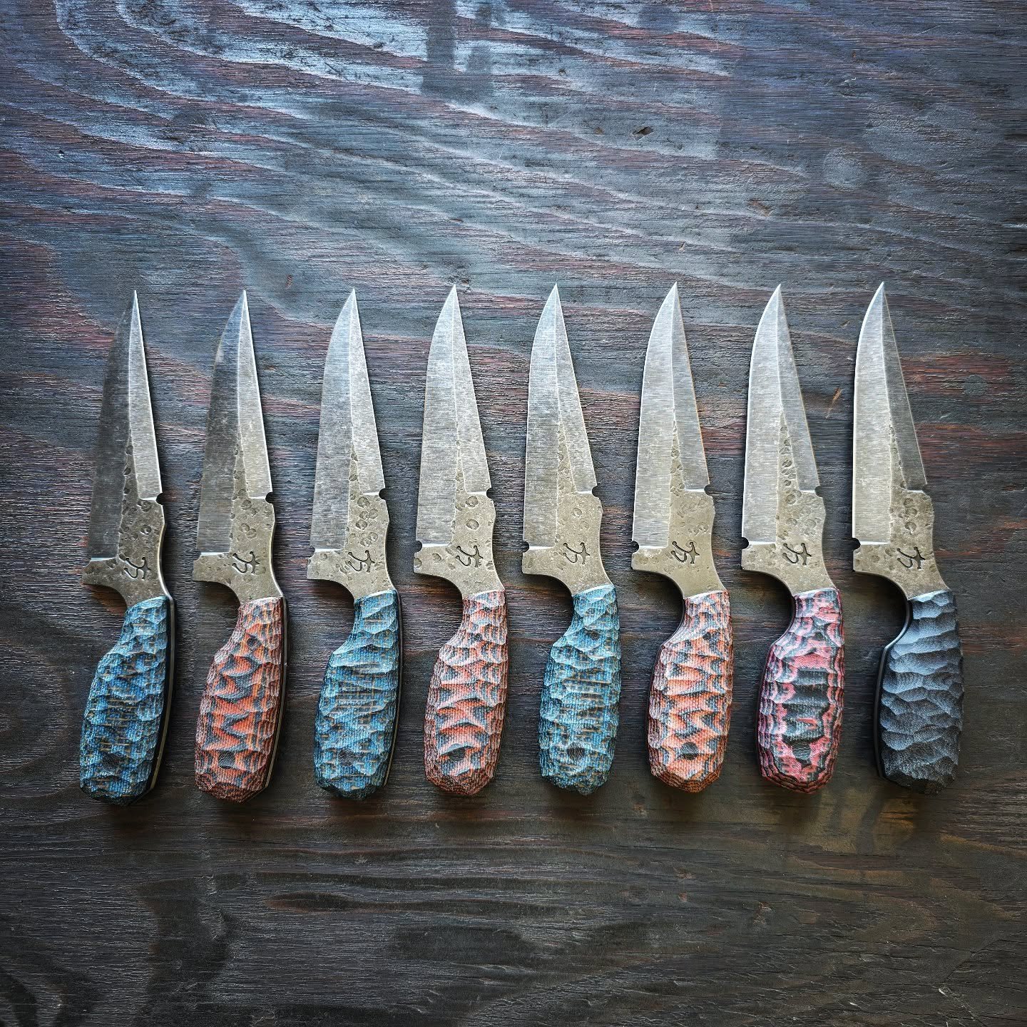 "Centaurous"
A new series is born. This is a cousin of Andromeda series. The blade is 5" and the handle is a little bit longer then the Andromeda's. Its double edged and fits in the hand way better then you would expect. If you have a 