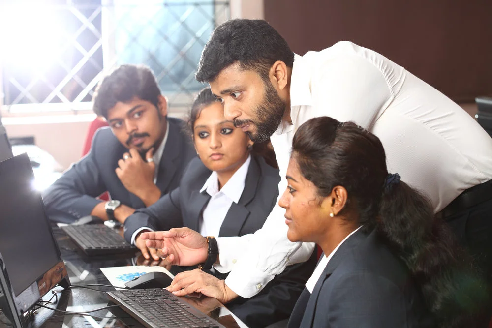 SOFTWARE LAB : Technical proficiency in Report preparation, Analytical skills in EXCEL and SPSS are imparted