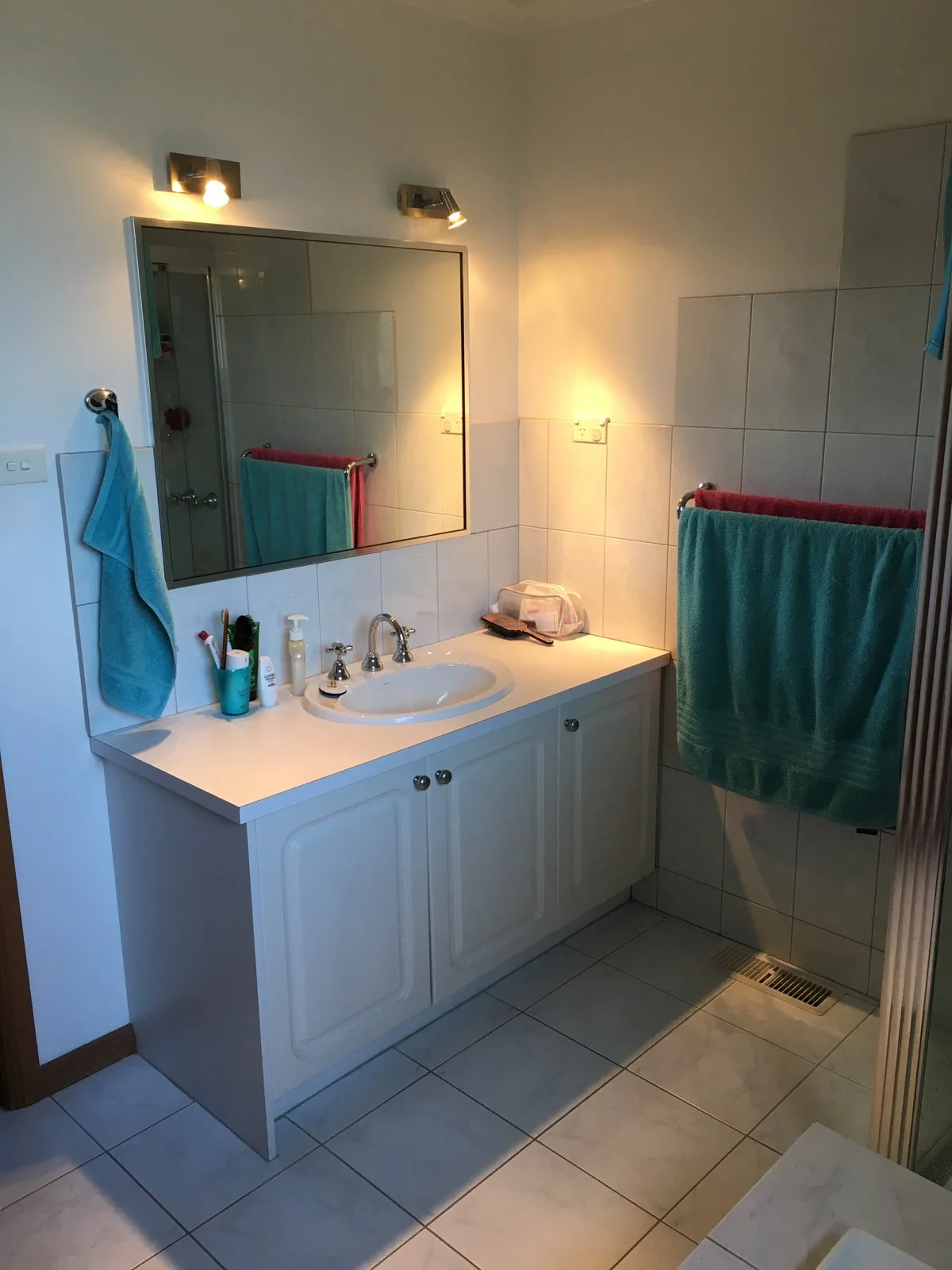 BATHROOM BEFORE