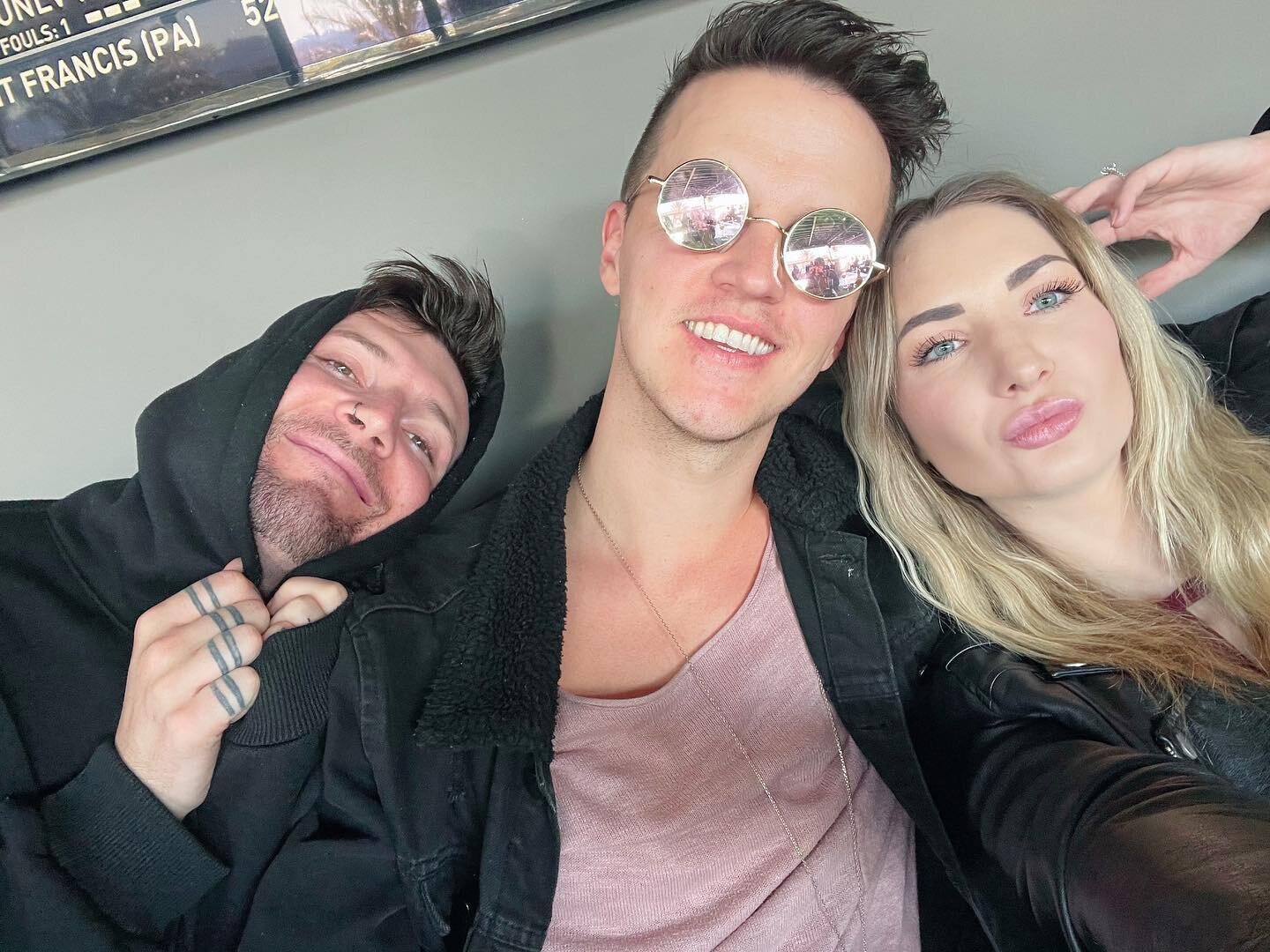 May your brunches, your pool parties, and your supply of friendship always be as they should...bottomless.

📸: February 21st, 2021