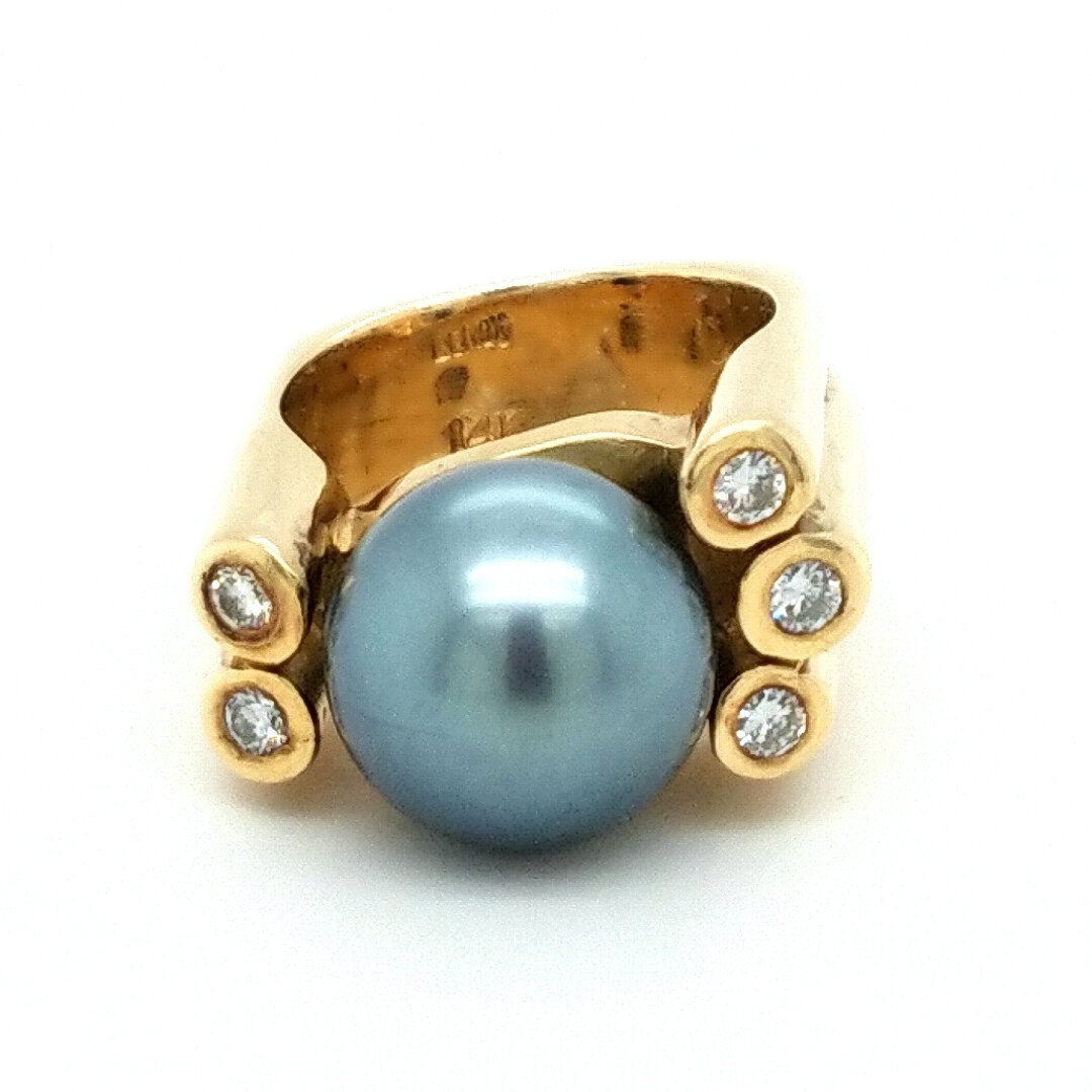 Tahitian Cultured Pearl Ring from LeRoy Jewelers