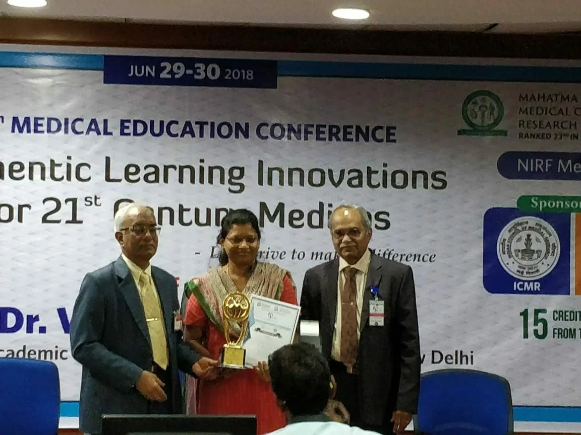 Dr.M.P.Brundha got Best Research presentation award about the Innovations in Medical education held at Mahatma Gandhi Medical College, Pondicherry.