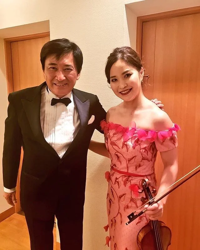 #repost @sachio_fujioka
・・・
昨日は札響とKitara。神尾真由子さんは品格高く情熱的！息をのむピアニシモが美しかった…札響は繊細にしてエキサイティング！明日からも楽しみ。１２日の帯広は家族で楽しむ豪華プログラム！チケットあります。神尾真由子さんとは１６日に関西フィル定期でウォルトン‼️
Kitara前日は札幌に来ると必ず行く名店金寿司。美味しかった～！大将の今井さんとは10年以上のお付き合いで毎年再会が楽しみ！