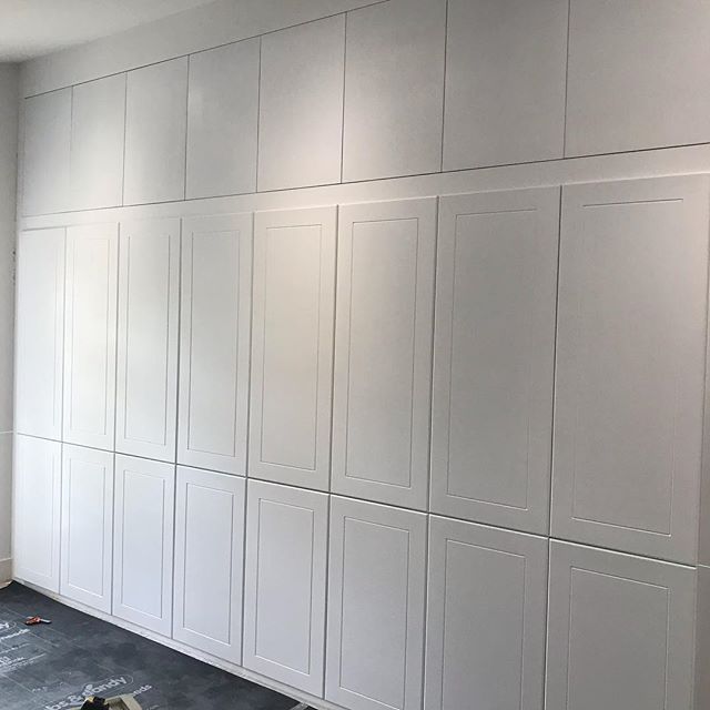 Nearly complete on the bespoke wardrobes at one of our projects, just a few extra rails to go in and handles to go on!
Everything was made on site including the doors and sprayed on site by @agl.upvc.sprayers and another quality electrical installati