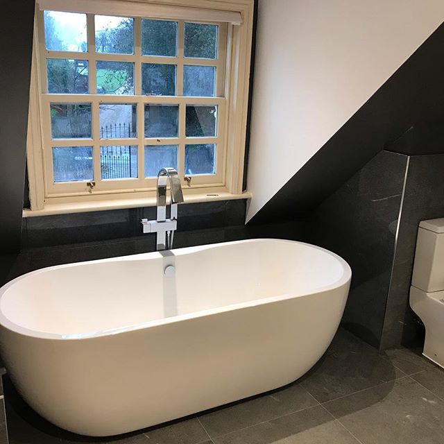 A bathroom refurbishment we recently completed, earlier in the year we also completed a new kitchen installation at the same property