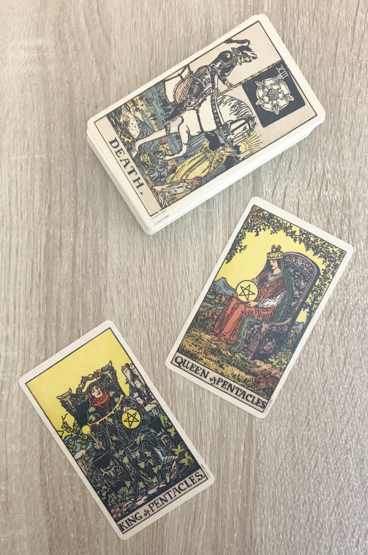 Art Illustration: King of Pentacles and Queen of Pentacles in combination in a tarot spread.