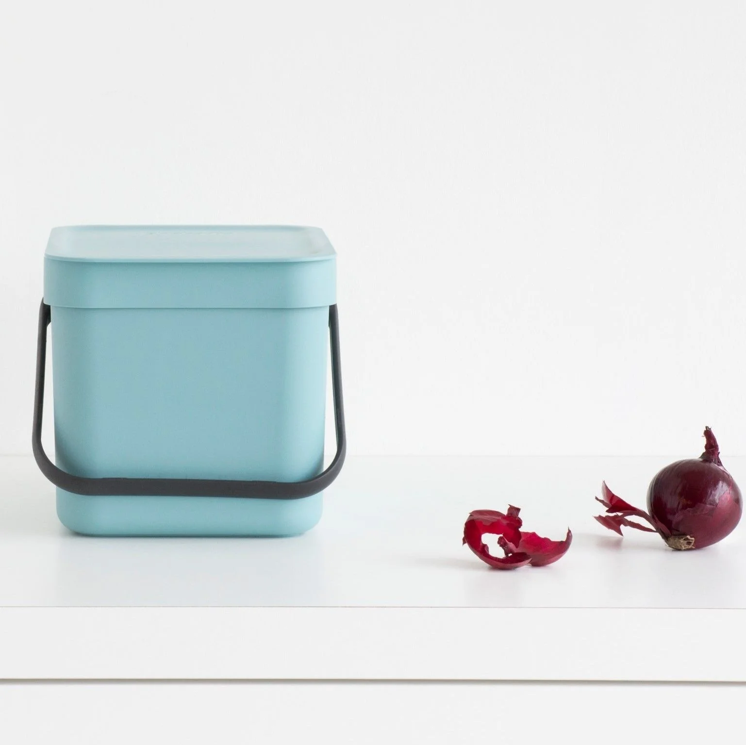 brabantia-SortGo-Mint-6L-Einbau-Mülleimer-Abfallsammler-Komposteimer.jpg