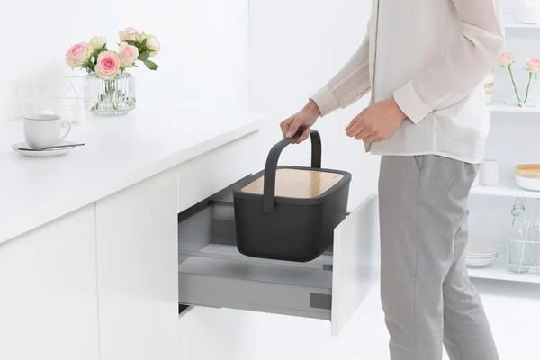 brabantia-bread-box-nic-894795-en.jpg