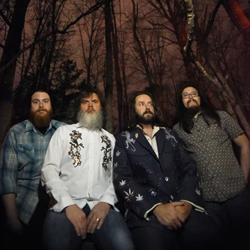 The Pinx to release third album "Sisters &amp; Brothers" on April 12th
