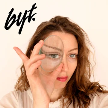 Simone White shares  Hilma af Klint, Saul Bass-influenced new video for "The Beep Beep Song"