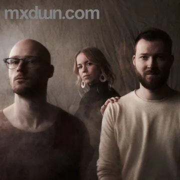 MXDWN premieres Speaker Face's "Work Friends"