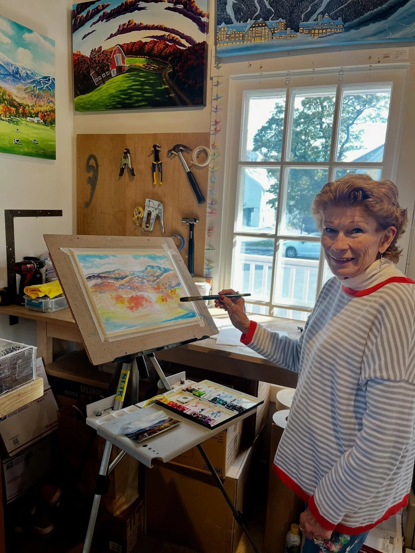 Beautiful fall day in Stowe. Come on down for a live painting demo from Kathy Berry Bergeron. Open until 8 tonight. 

#stowe
#vermont #madeinvermont
#buylocal
#foliage
#watercolor