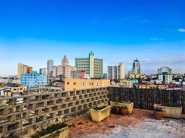 How about that for a skyline! .
.
.
#bphcuba #havana #skyline #havanaview #havanacuba #lahabana #cubatour #travel #summer2018 #summersummer #roomwithaview #travelphotography #travelguide #travelblogger #travelling #visitcuba #cubansummer #cubalove #h