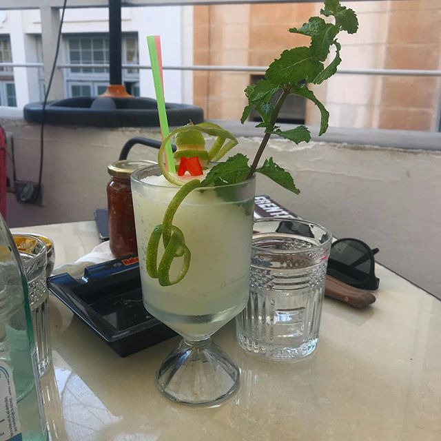 ☀️ Summer is hot but our daiquiris are cold 🏖❄️
.
.
.
#BPHcuba #daiquiri #eldelfrente #cuba #lahabana #havanacuba #visitcuba #explorecuba #cubamia #cubancocktail #cubanrum #explorecuba #drinkcuba #cuban #summer #summerheat #cooloff #travel #traveljo