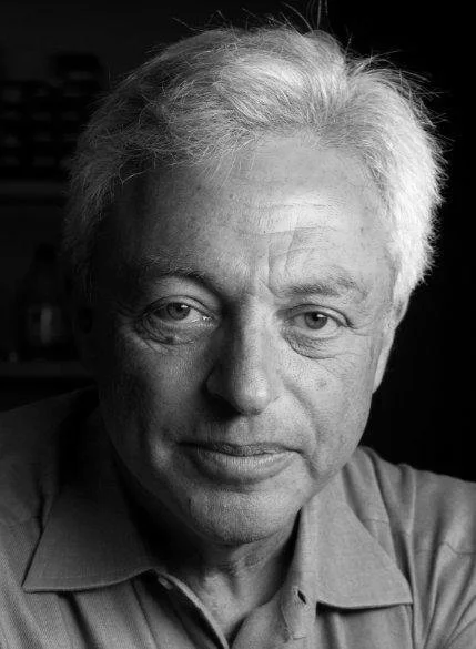 Prof Jules Jaffe Underwater optical imaging Jules Jaffe received a B.A. Cum Laude from SUNY at Buffalo (Physics) in 1973, a M.S. from Georgia Institute of Technology, Atlanta (Biomedical Information Science) in 1974, and a Ph.D. from University of California, Berkeley (Biophysics) 1982. His interests include Image and signal processing science, development of 3-dimensional in-situ sensors for oceanography (optical and sonar). Underwater optical and sonar imaging. Biomedical imaging. Autonomous vehicle development. Read more